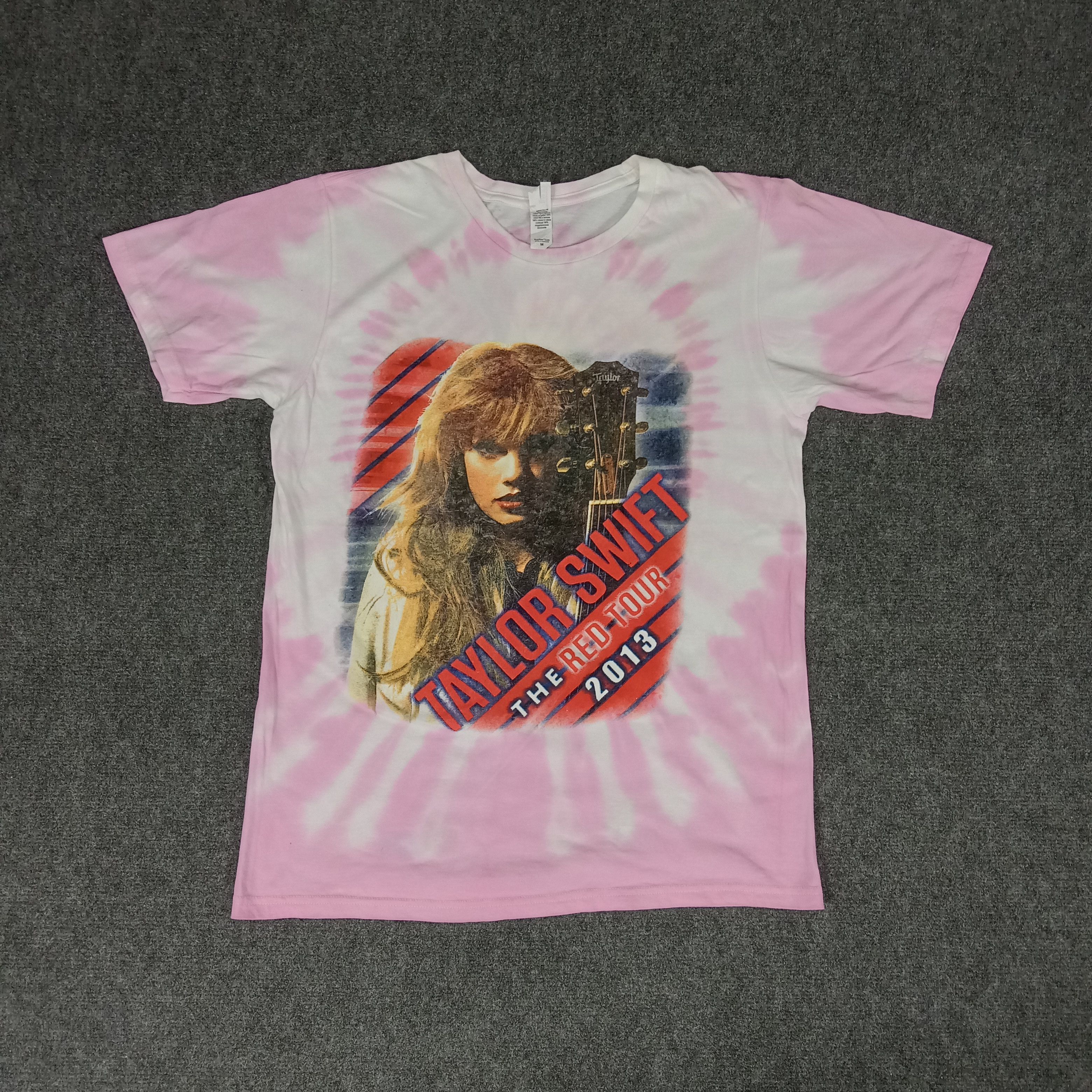 Band Tees × Vintage Taylor Swift X Ed Sheeran The Red Tour 2013 Rock Tshirt Size US M / EU 48-50 / 2 - 6 Thumbnail