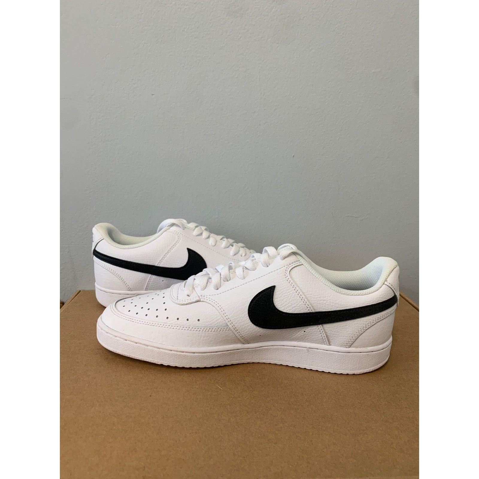 Nike Nike Court Vision Low White Black Size 11 Worn Once Size US 11 / EU 44 - 5 Thumbnail