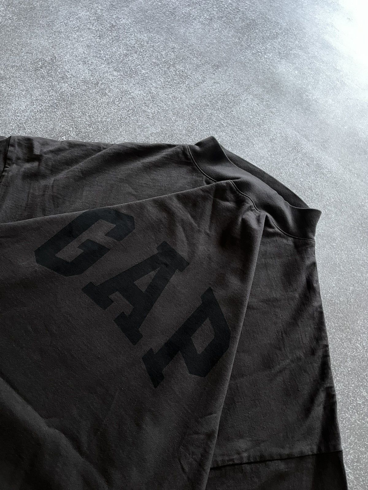 Balenciaga Balenciaga Yzy Gap T-shirt Size US M / EU 48-50 / 2 - 9 Thumbnail