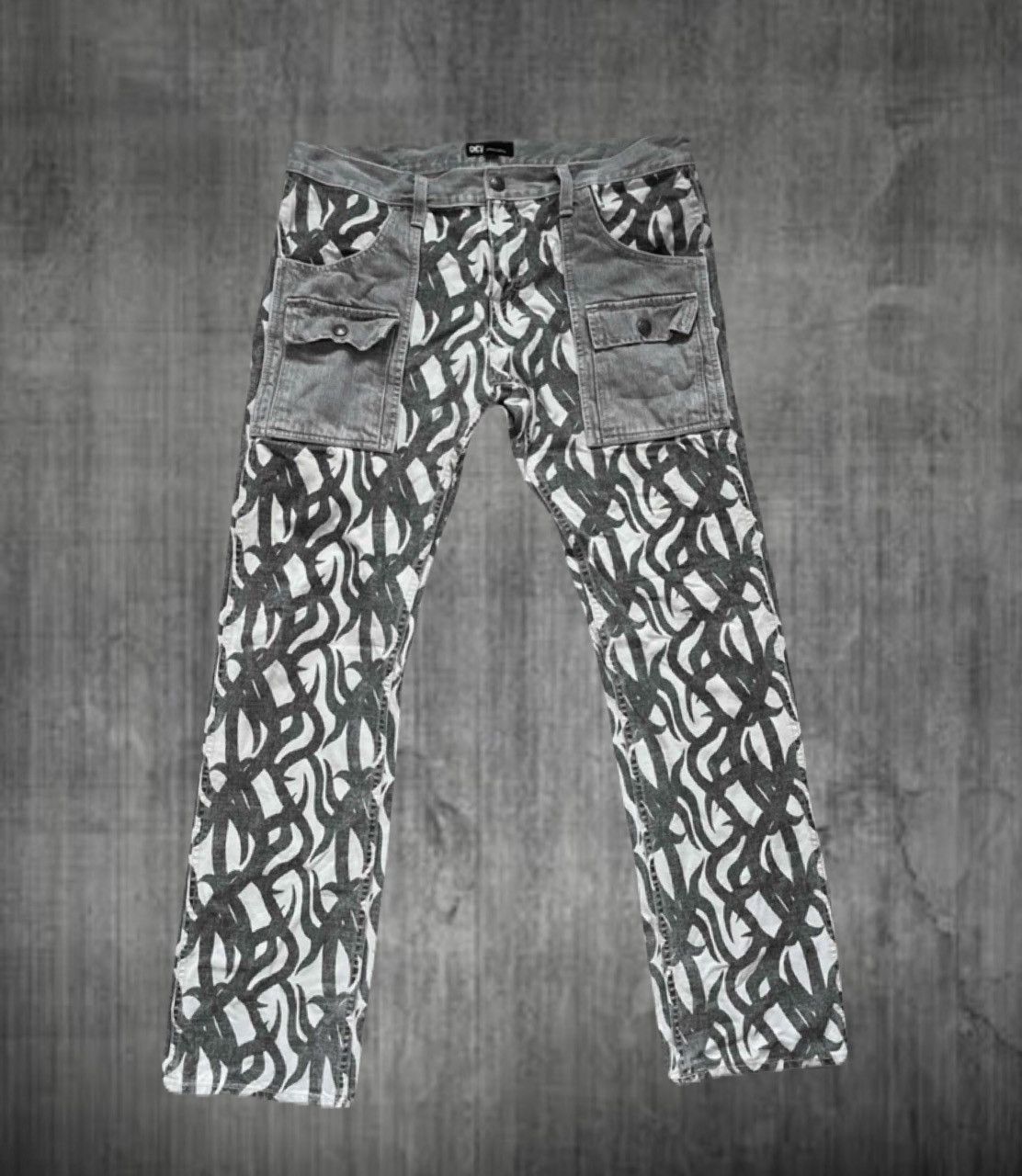 2000s Japanese archive tribal thorn cargo pocket jeans