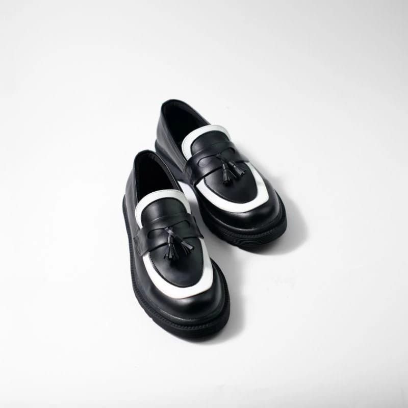 Mens Combi Tassel Loafer Black White