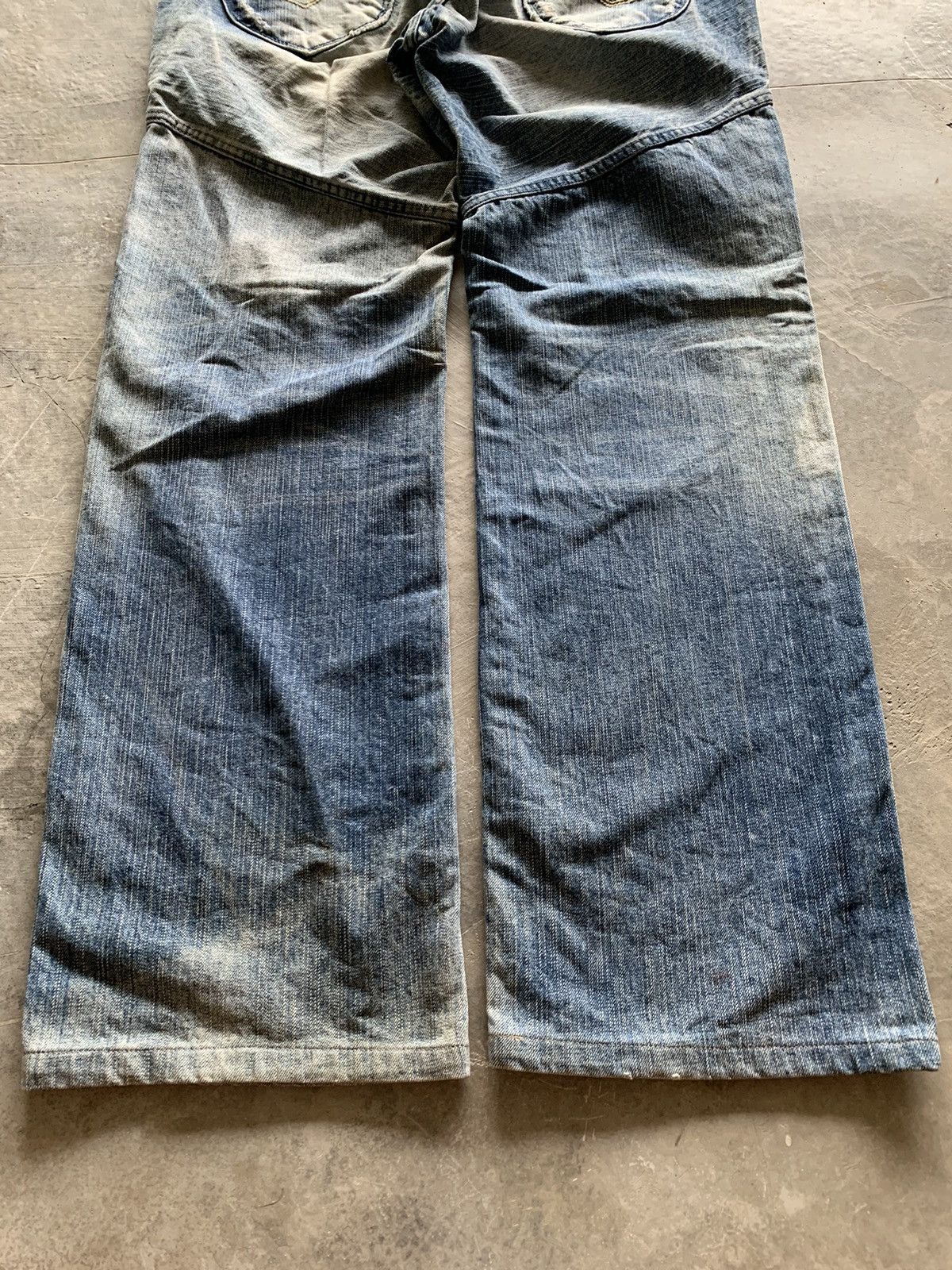 Japanese Brand vintage buckle back jeans sick washed distressed Size US 35 - 21 Thumbnail