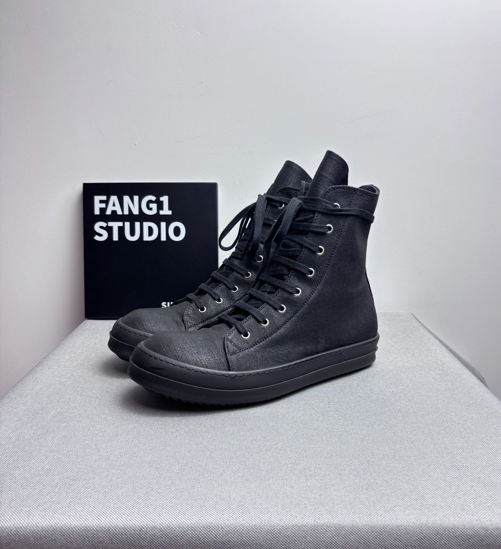 Rick Owens Rick Owens Black Hitop Sneakers 9.5 Men Size US 9.5 / EU 42-43 - 1 Thumbnail