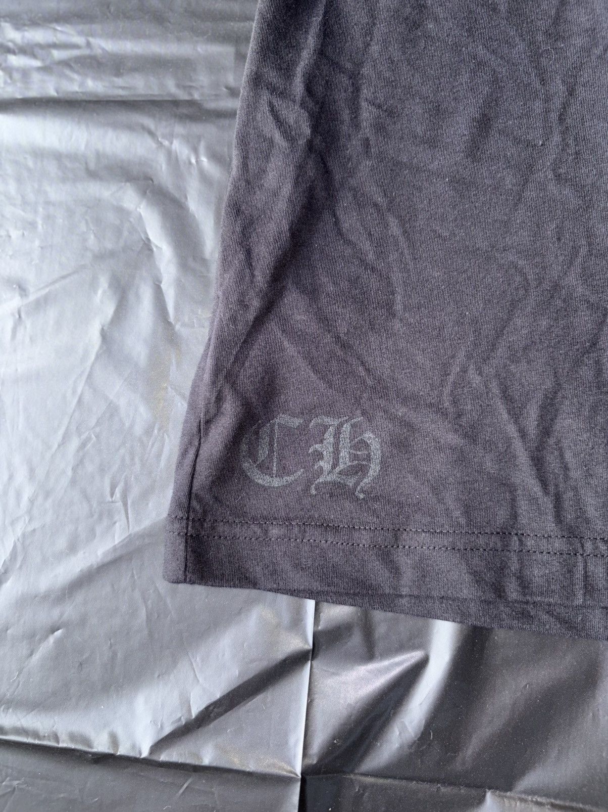 Chrome Hearts CHROME HEARTS SCROLL LOGO T-SHIRT Size US XL / EU 56 / 4 - 4 Thumbnail