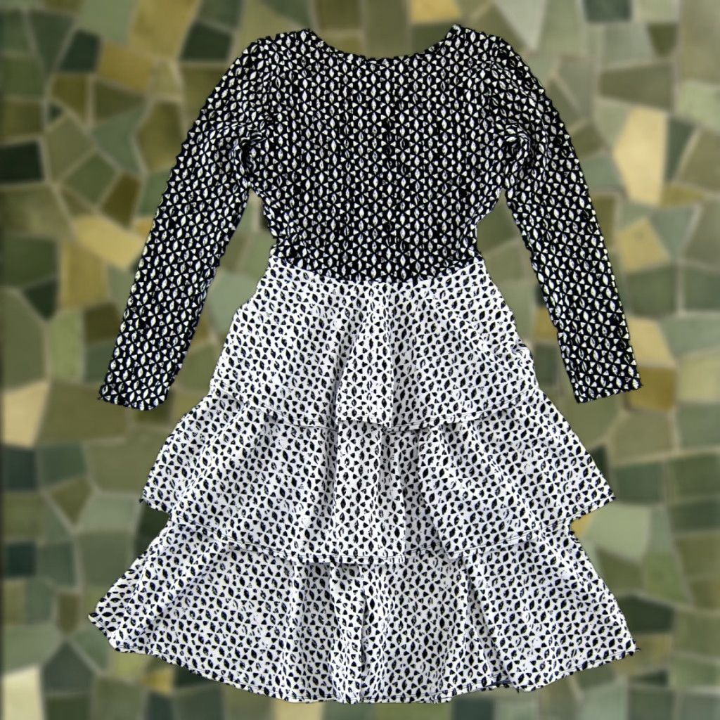 NWT LuLaRoe Black White Geometric Stretch Tiered Long Sleeve Georgia Dress M