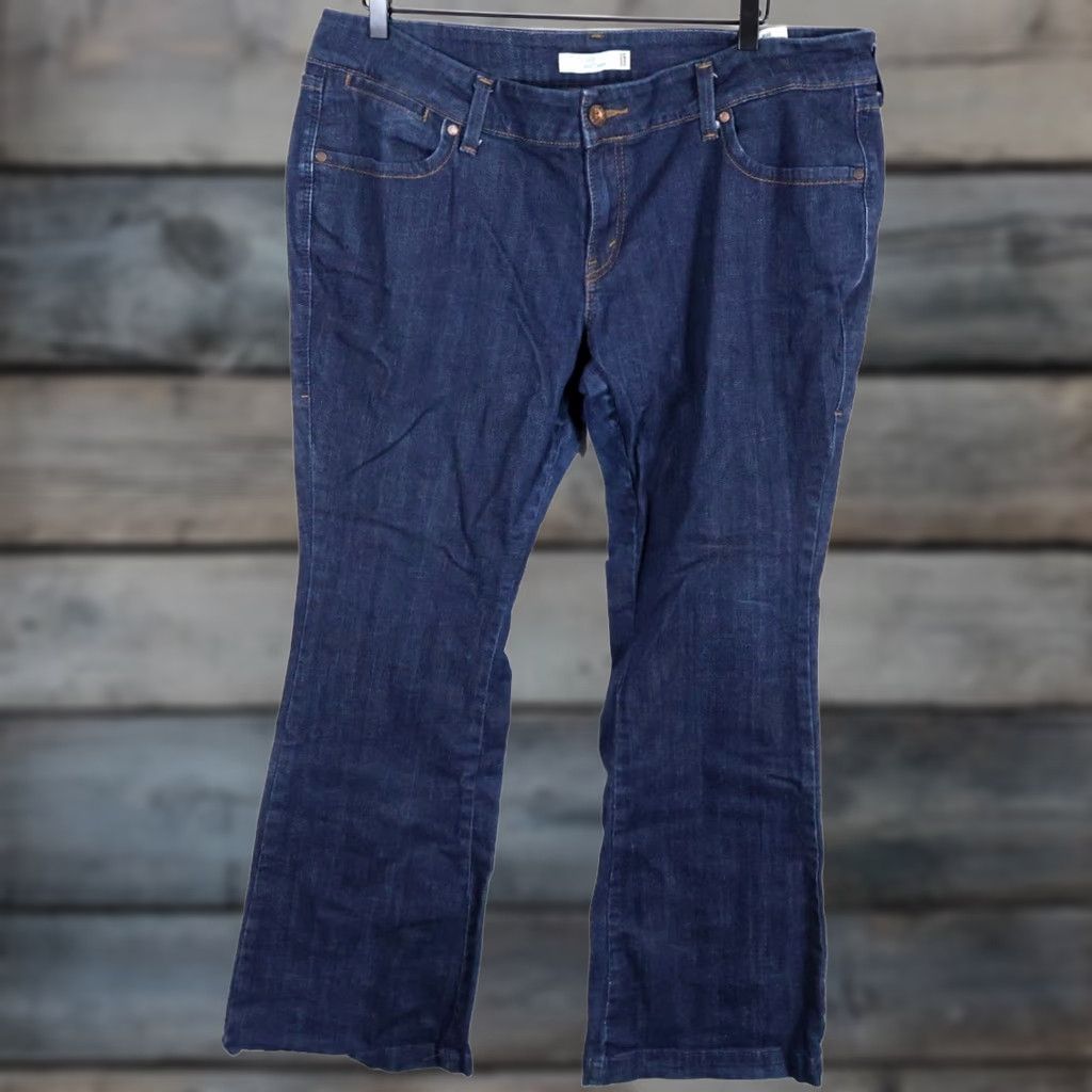 Levi's VINTAGE Levi's 542 Flare Jeans Women 20 M (39 x 31) Dark Blue Denim Hippie Bohemian Retro Hipster Jeans Women Mens? Size 42" / US 20 - 1 Thumbnail