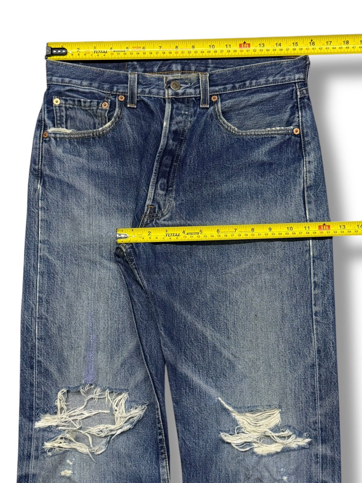 Levi's Vintage 90s Levi’s 501 Made in USA Distressed Denim Jeans 31 Size US 31 - 17 Thumbnail