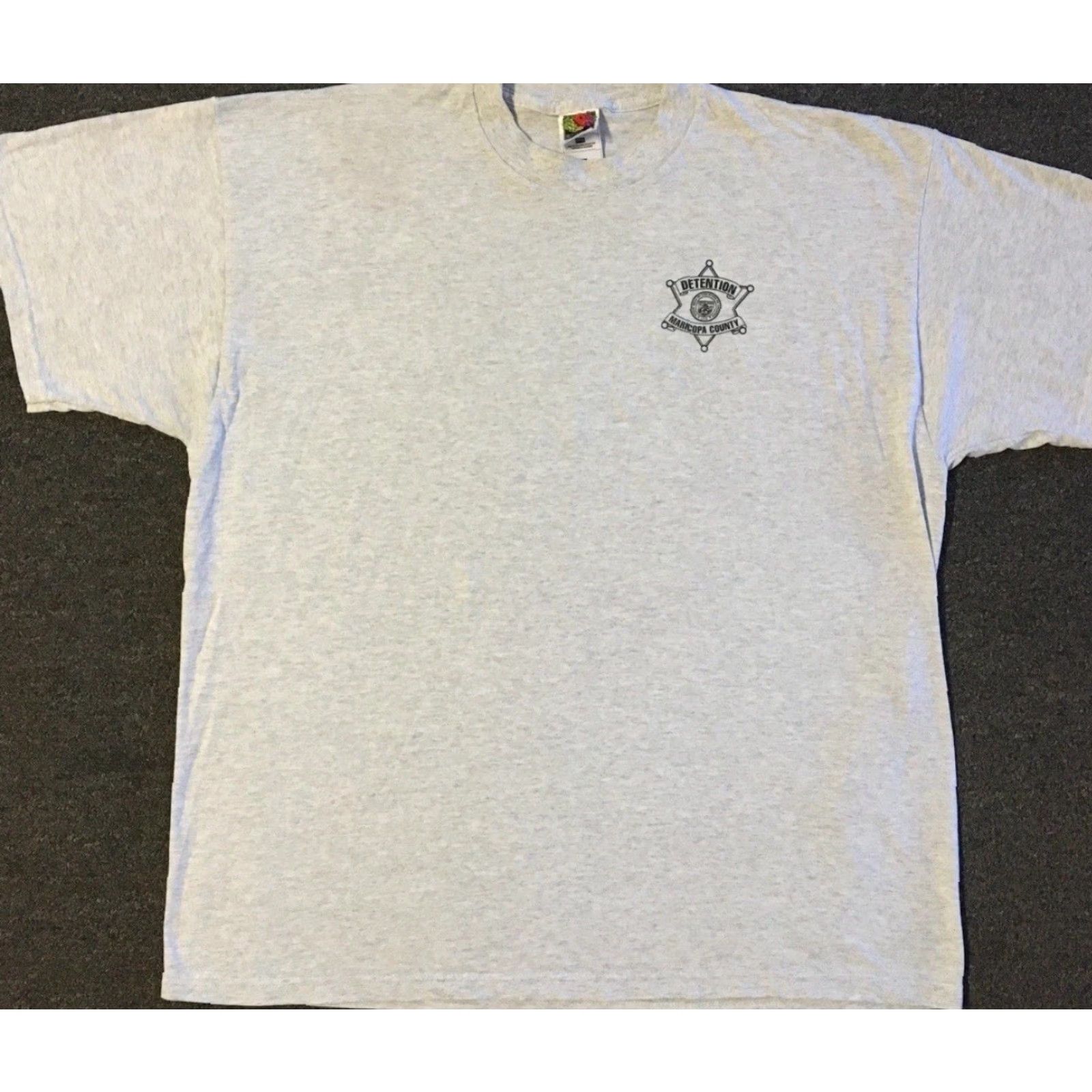 Vintage VINTAGE Maricopa County Detention Officer Academy Faded T-Shirt XXL Gray 90s Police College Shirt Mens Vintage 90s Size US XXL / EU 58 / 5 - 2 Thumbnail