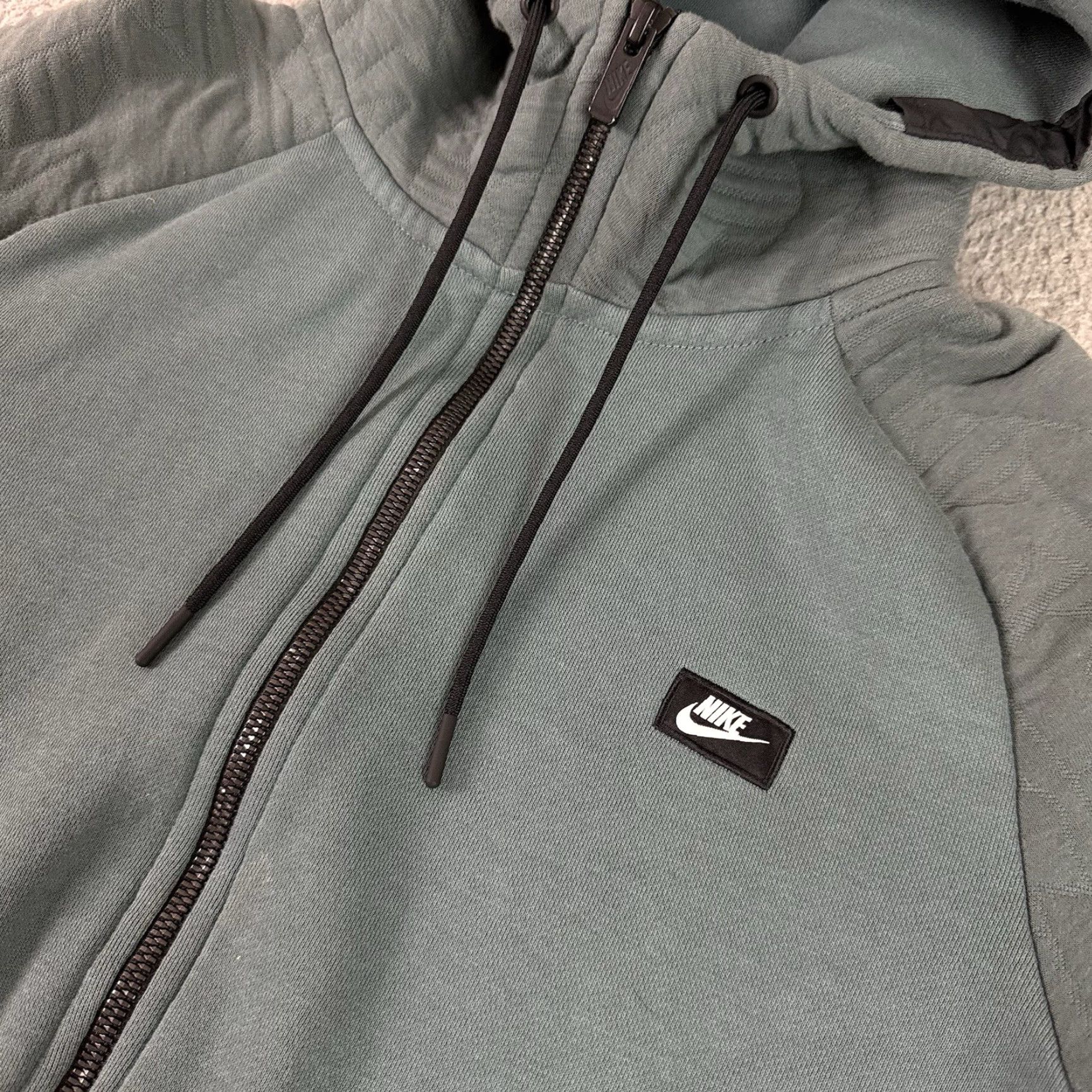Nike VINTAGE Nike Hoodie Mens L Green Fleece Full Zip Sweatshirt Pockets Logo All Seasons Size US L / EU 52-54 / 3 - 3 Thumbnail