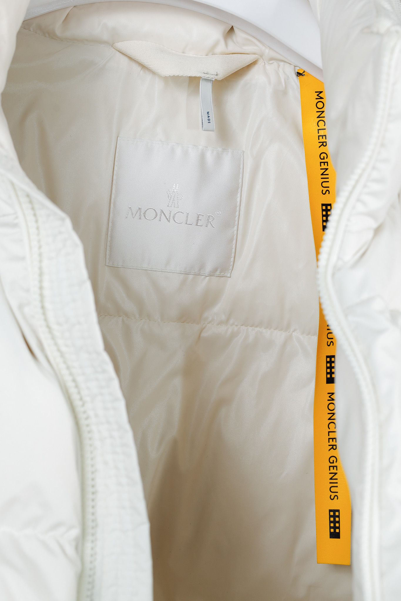 Moncler Moncler Genius Akishima White Quilted Down Jacket Size US M / EU 48-50 / 2 - 4 Thumbnail