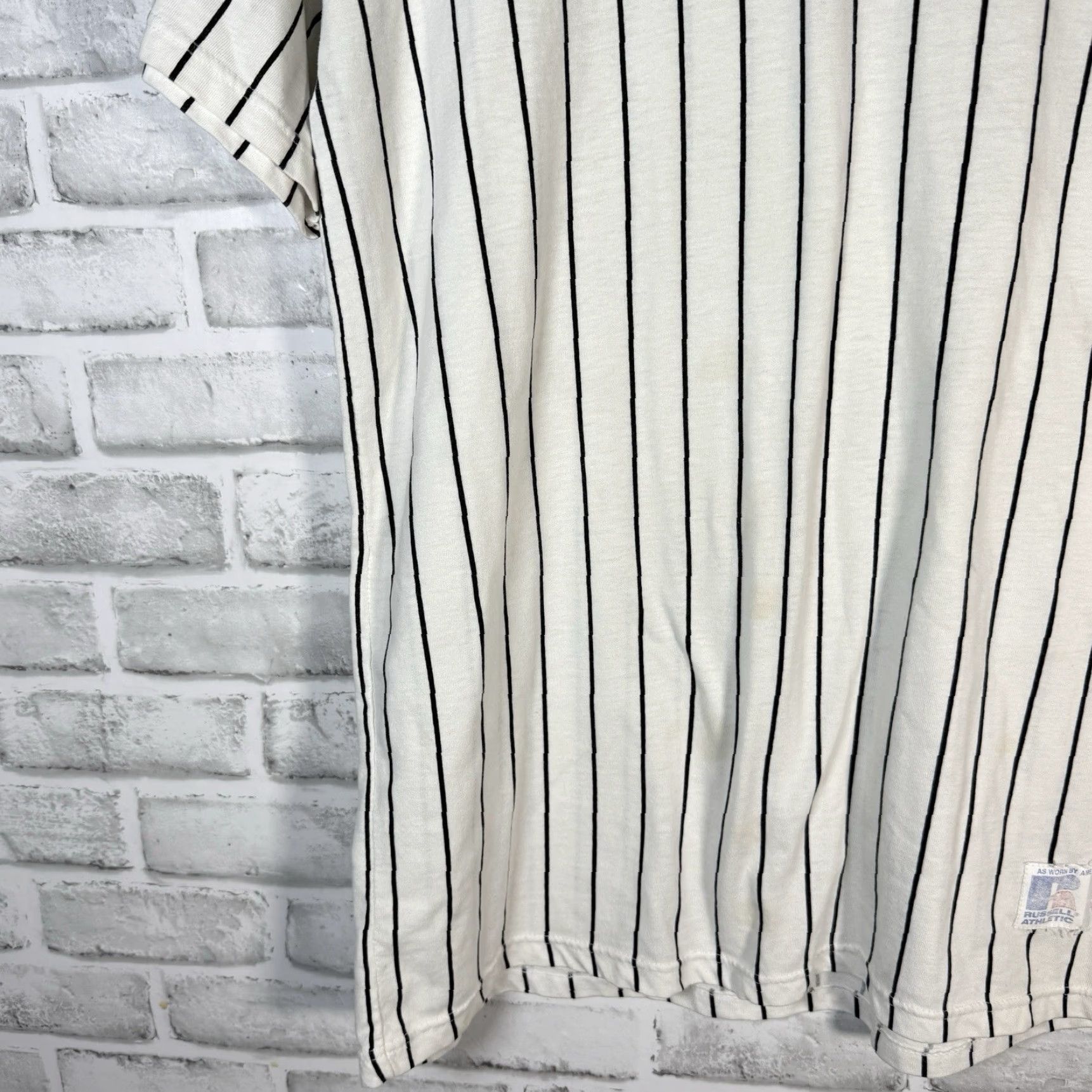 Russell Athletic VINTAGE Russell Athletic T-Shirt Men Large White Striped V-Neck Jersey USA Size US L / EU 52-54 / 3 - 3 Thumbnail
