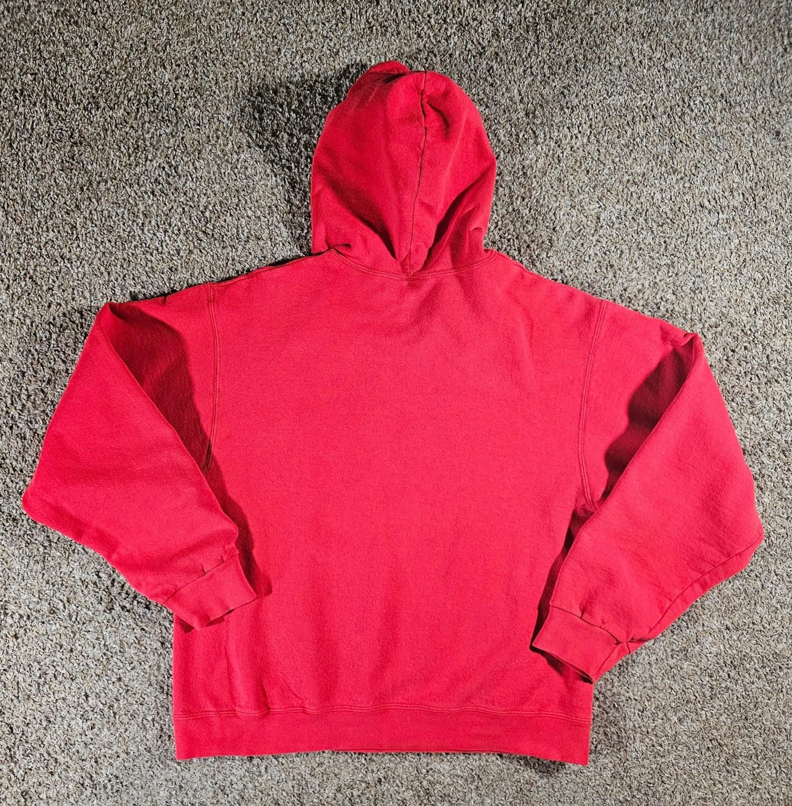 Fruit Of The Loom Coaches Corner Green Bay WI Club Red Hoodie Size US M / EU 48-50 / 2 - 6 Thumbnail