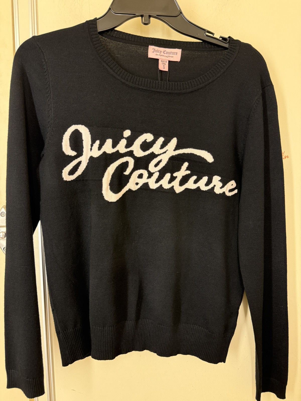 Juicy Couture Juicy couture black crewneck sweater in size small Size S / US 4 / IT 40 - 1 Preview