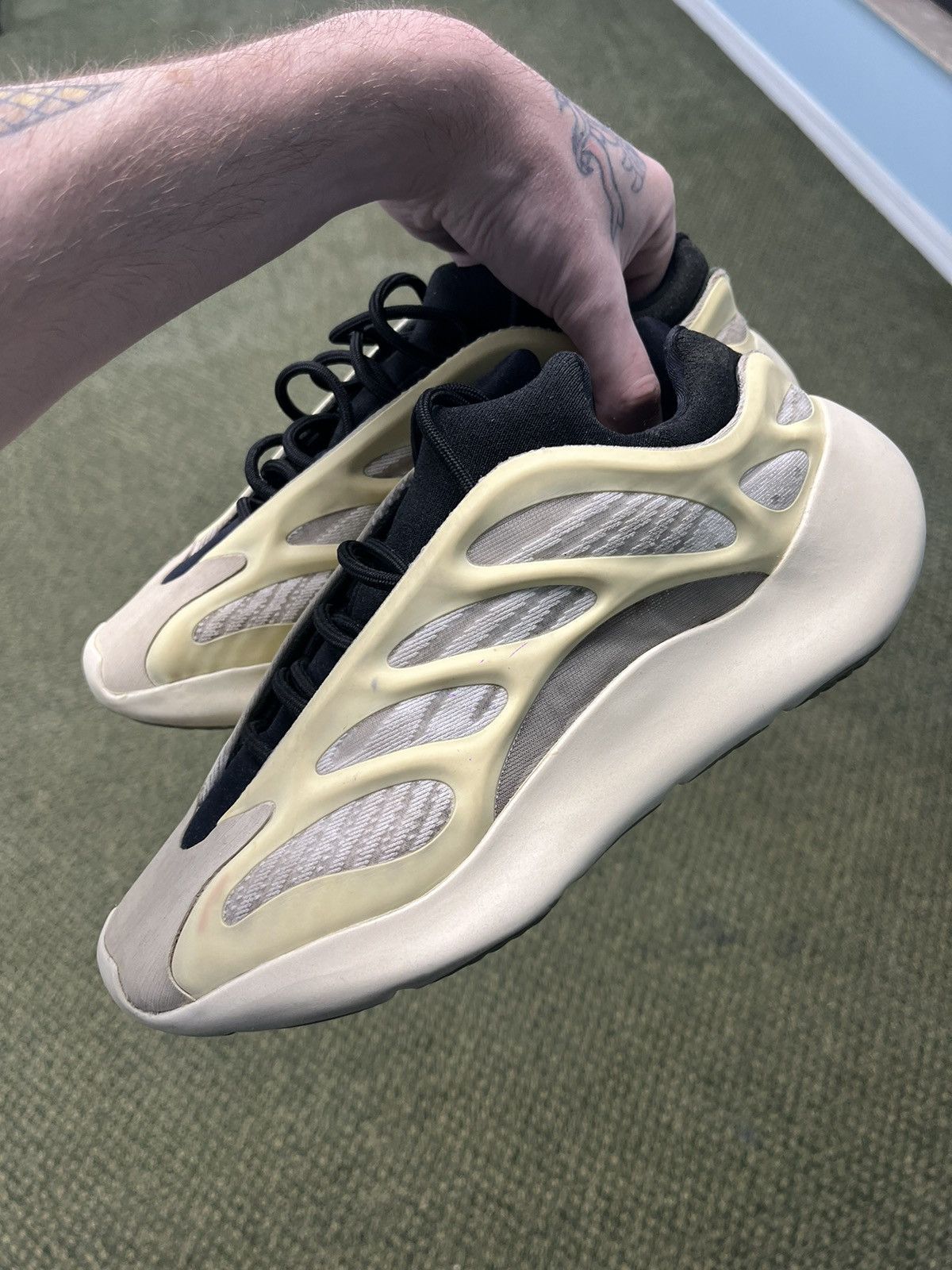Yeezy 700 v3 Azael