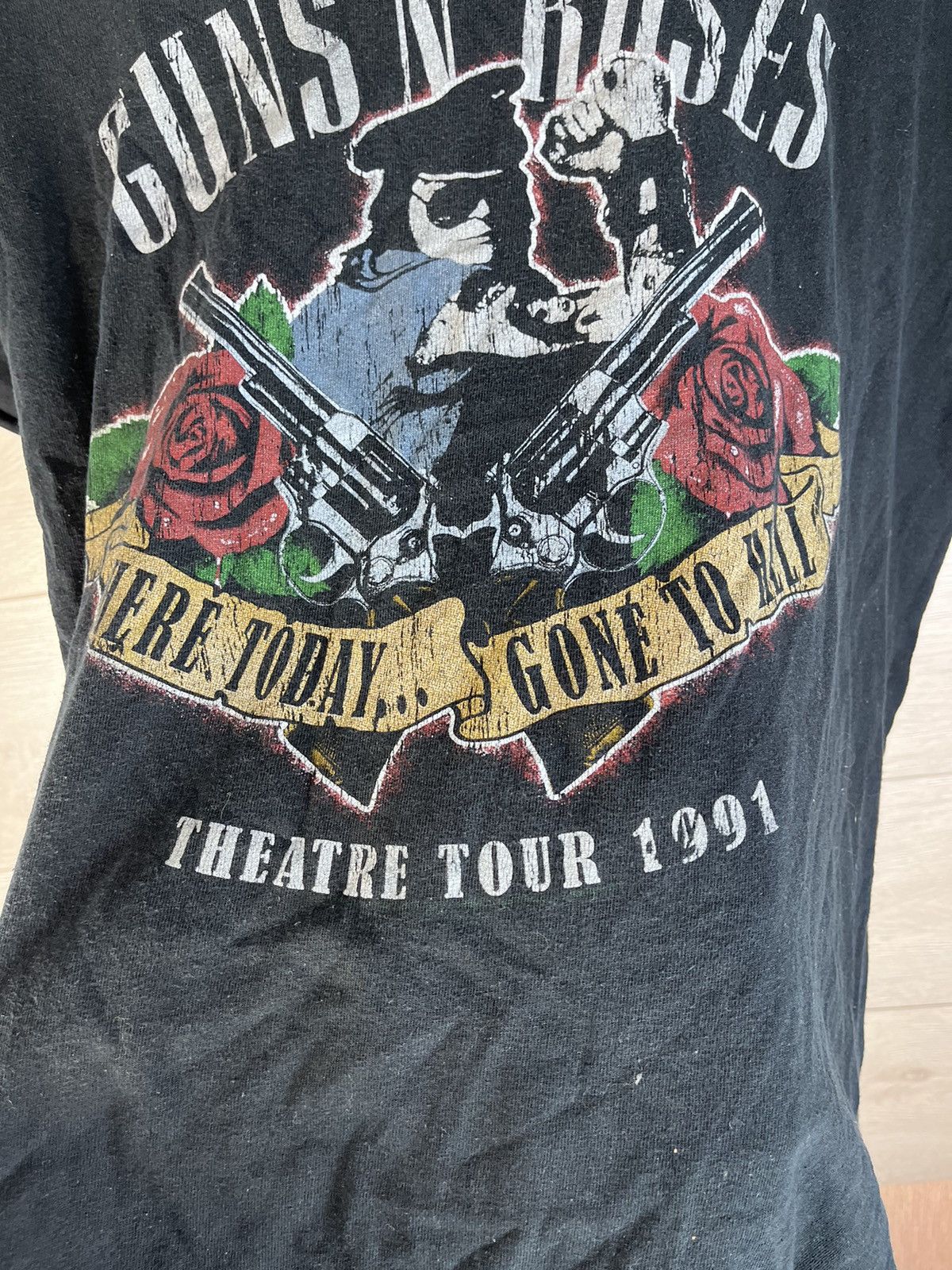 Fruit Of The Loom Vintage men’s merch Guns N’roses 1991s size Xl Size US XL / EU 56 / 4 - 6 Thumbnail