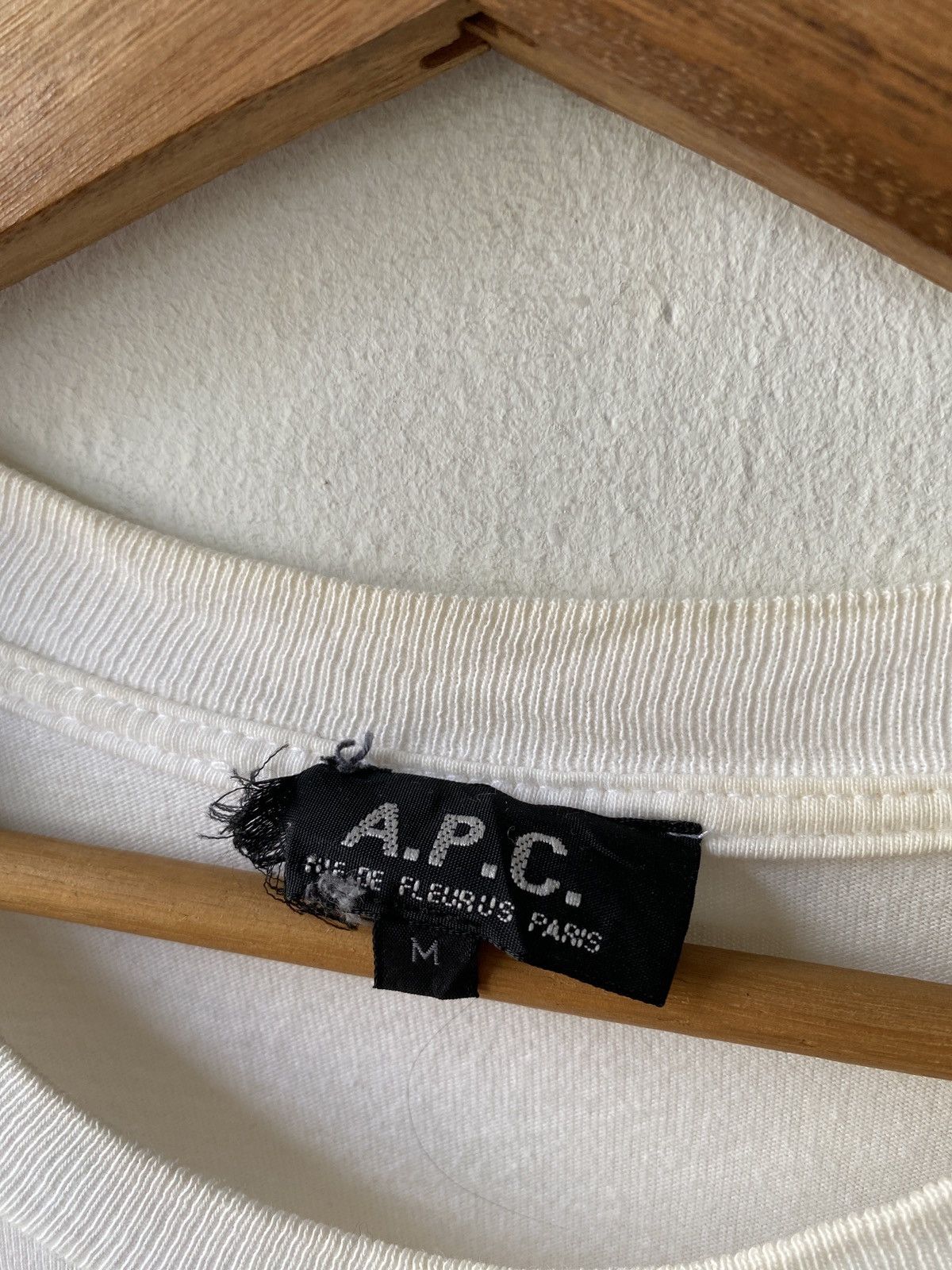 A.P.C. × Japanese Brand 2000s A.P.C - The Mark Of A Great Guitarist T Shirt Size US M / EU 48-50 / 2 - 11 Thumbnail