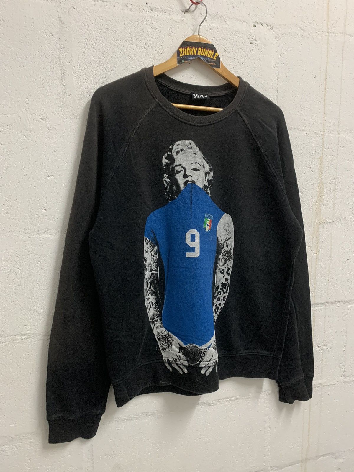 Japanese Brand Vintage ‘Rude’ Marily Monrea Awesome Sunfaded Distressed Size US M / EU 48-50 / 2 - 3 Thumbnail