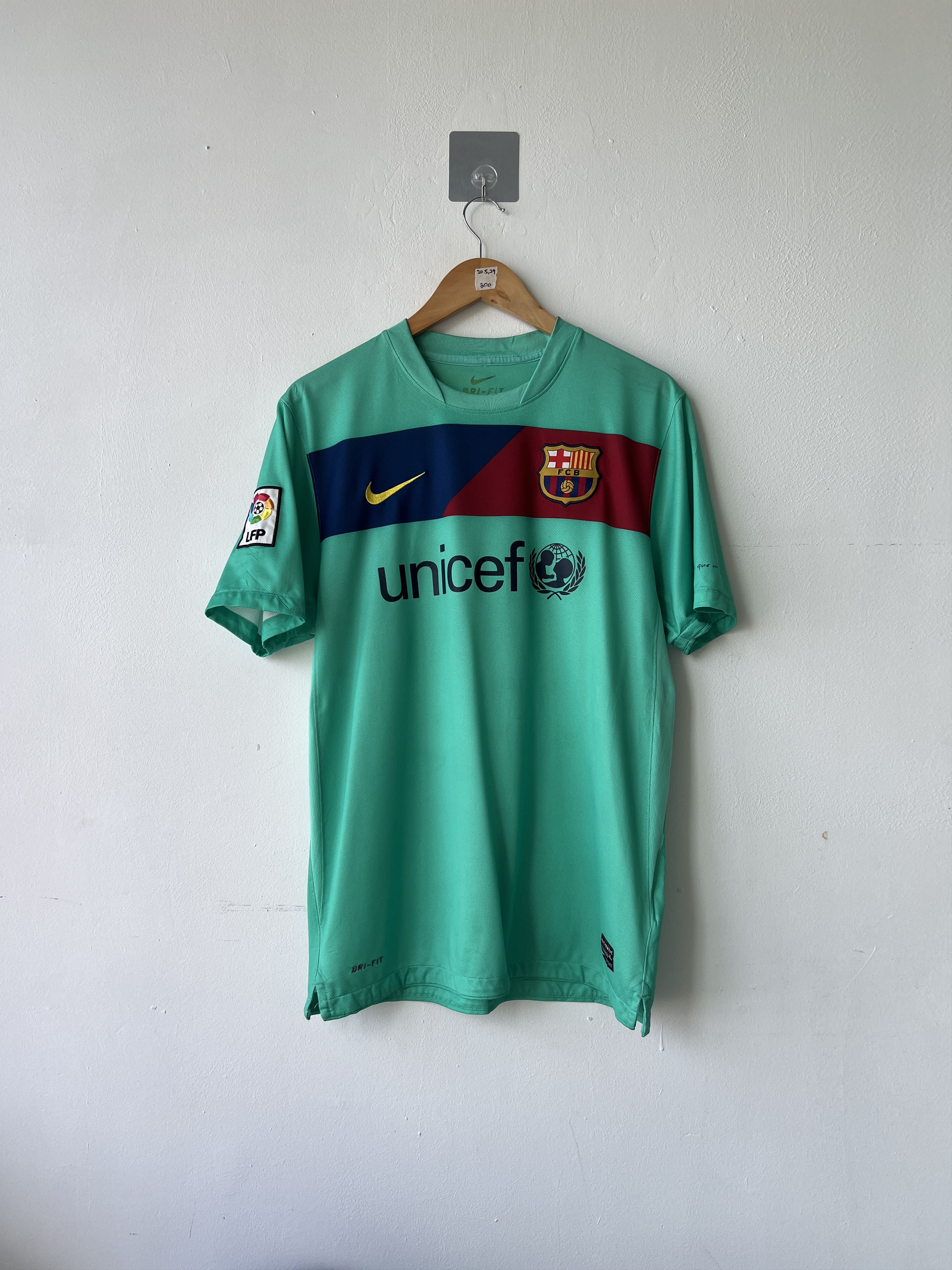 Nike (M) Barcelona 2010-12 Away Kit Messi #10 Size US M / EU 48-50 / 2 - 2 Thumbnail