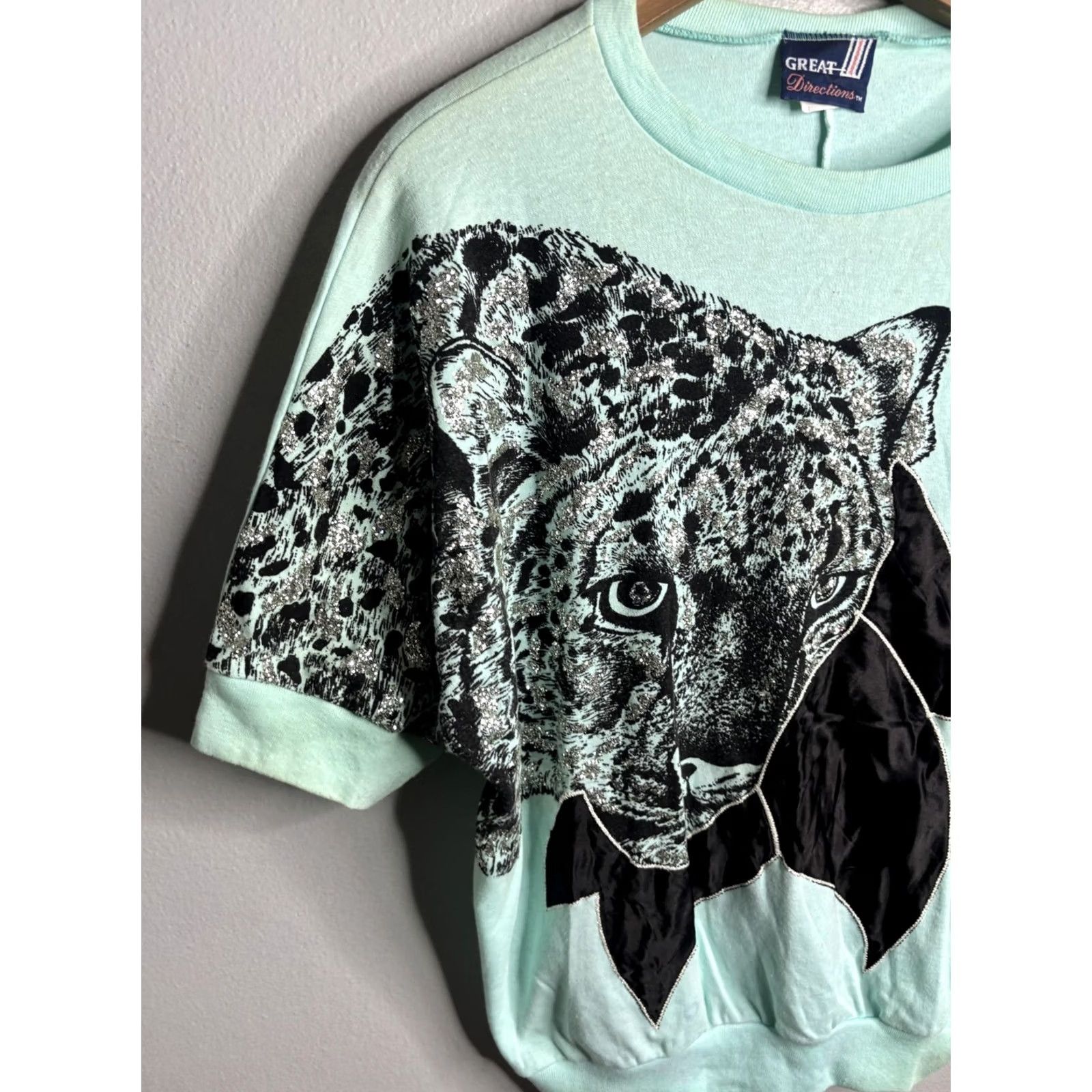 Greats VINTAGE GREAT Directions Shirt Womens Large Green Leopard Graphic Dolman 80s Size L / US 10 / IT 46 - 2 Thumbnail