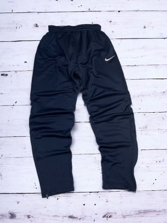 Nike Nike Vintage Sweatpants Nylon Archive Size US 30 / EU 46 - 1 Thumbnail