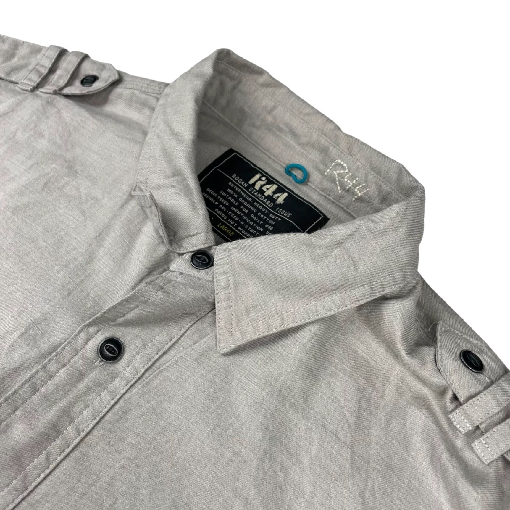 Vintage R44 Rogan Standard Issue Men's Work Shirt Beige L Long Sleeve 100% Organic Cotton Button-Up Pockets Epaulets Traveler Casual Workwear Shirt Size US L / EU 52-54 / 3 - 2 Thumbnail