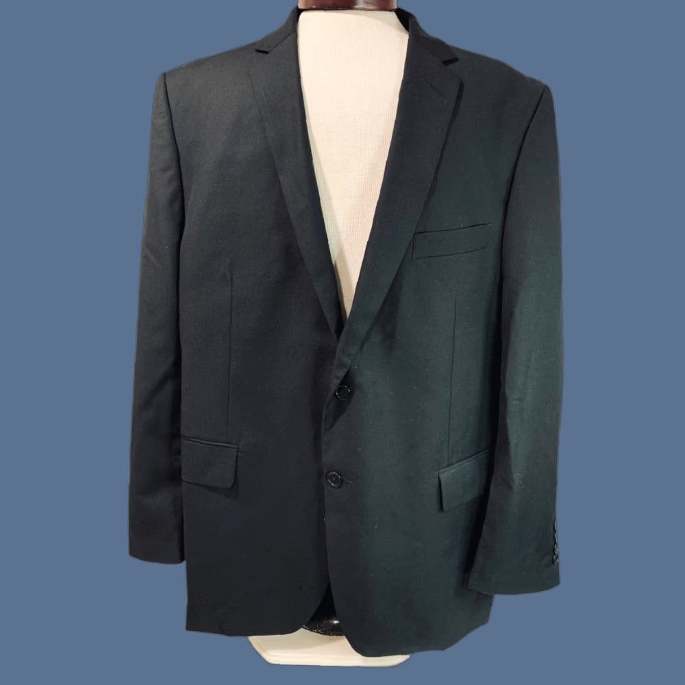 Vintage Lineage Blazer Mens 48R Black Suit Coat Jacket Single Breasted Polyester blend 65% polyester 35% rayon Blazer Mens 48R Black Lineage Blazer Size 48R - 1 Thumbnail