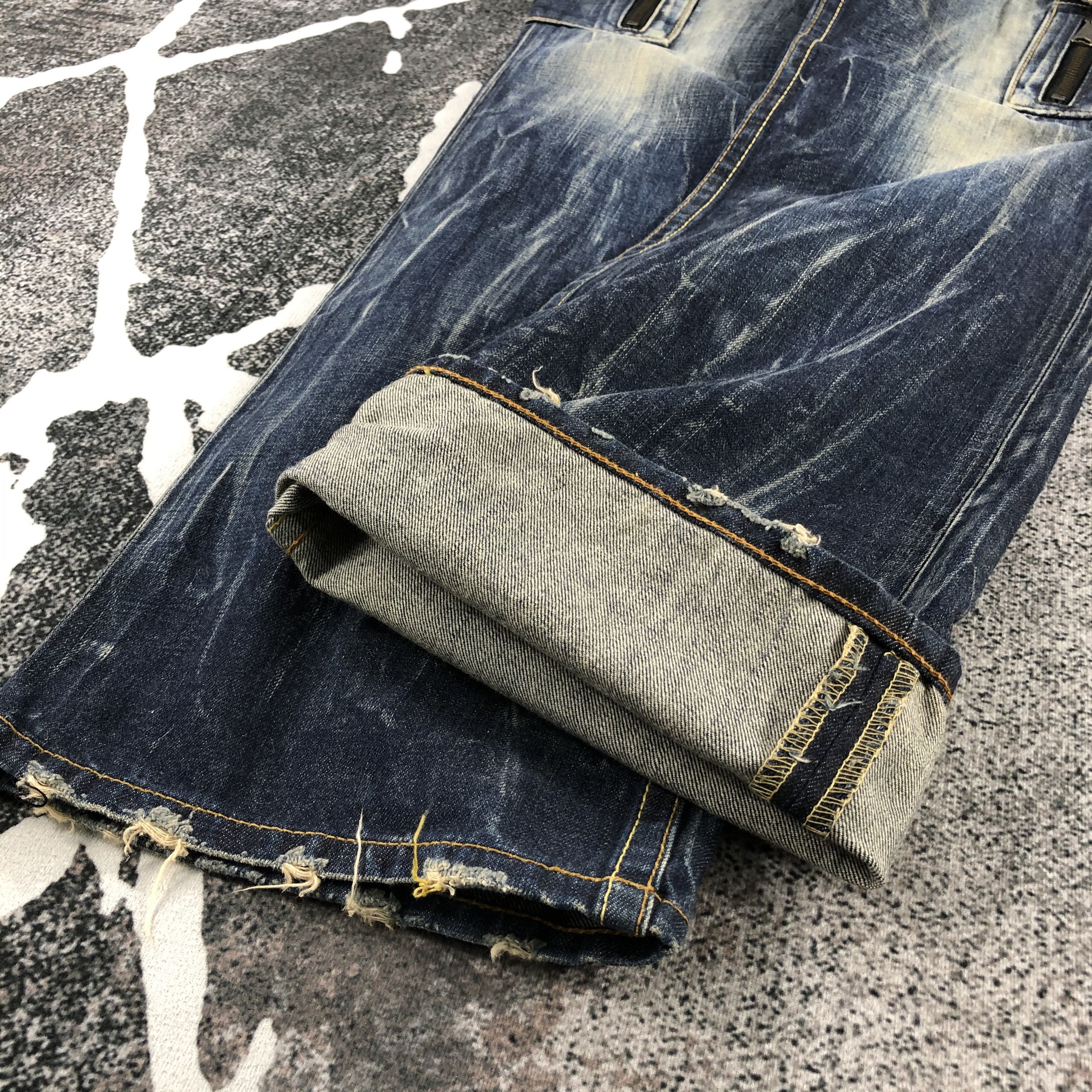 Levi's Vintage Levis 708 Cargo Jeans Multi Pocket Denim KJ827 Size US 32 / EU 48 - 7 Thumbnail