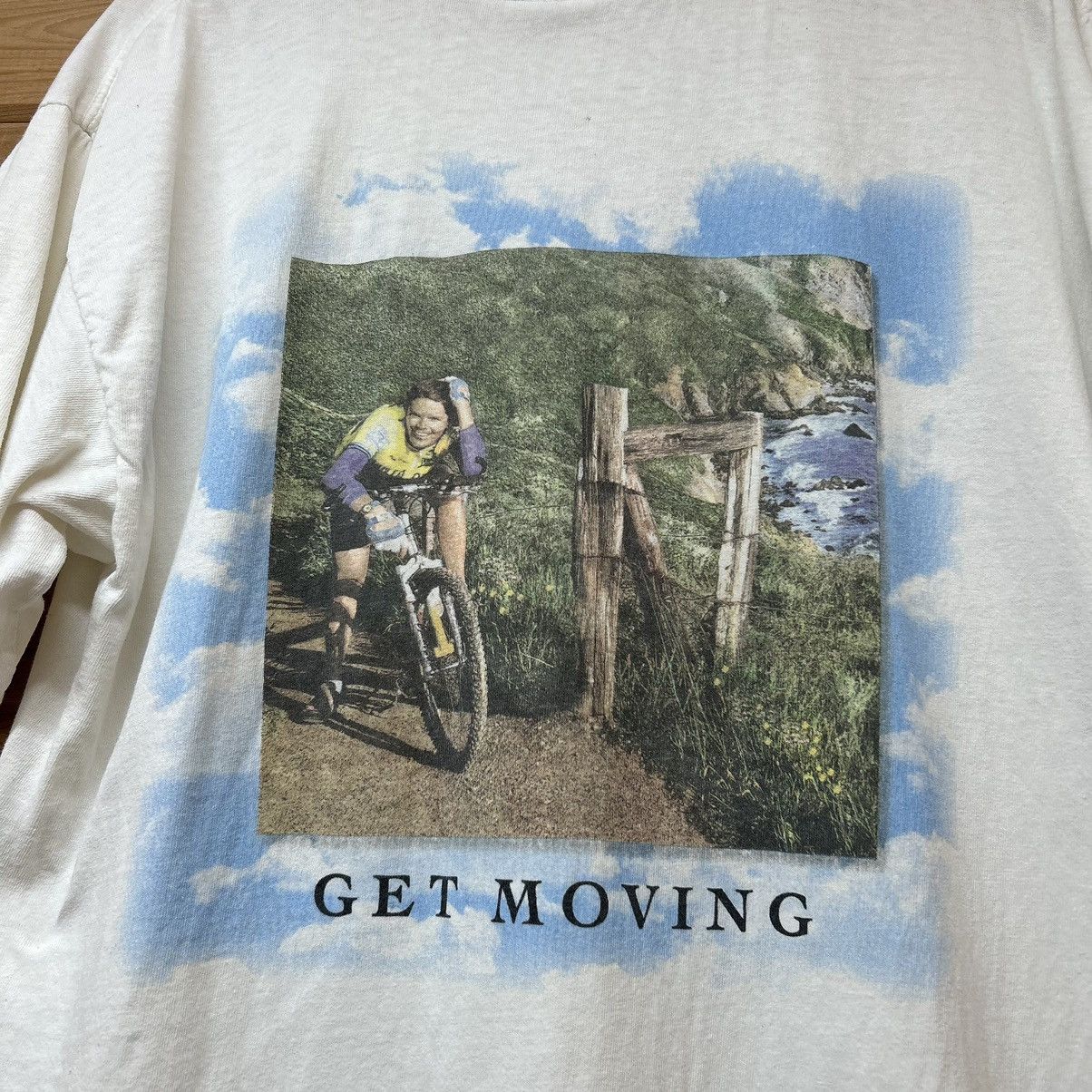 Vintage Vintage 90s Claritin Allergy Drug Cyclist Graphic T Shirt Size US L / EU 52-54 / 3 - 3 Thumbnail