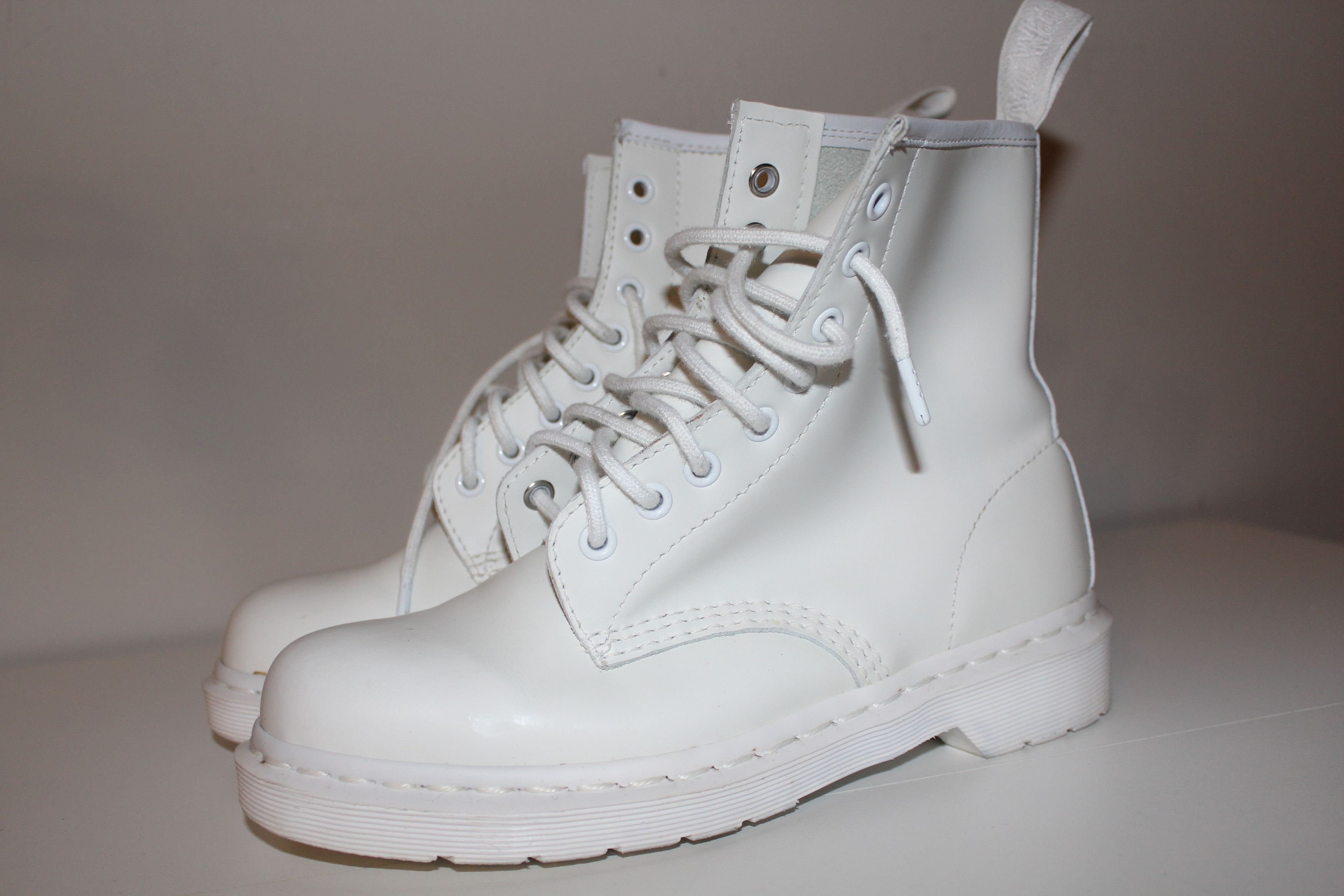 Dr. Martens Doc Dr. Martens 14357 White Leather Combat Boots Size 7M 8W Size US 8 / IT 38 - 1 Thumbnail