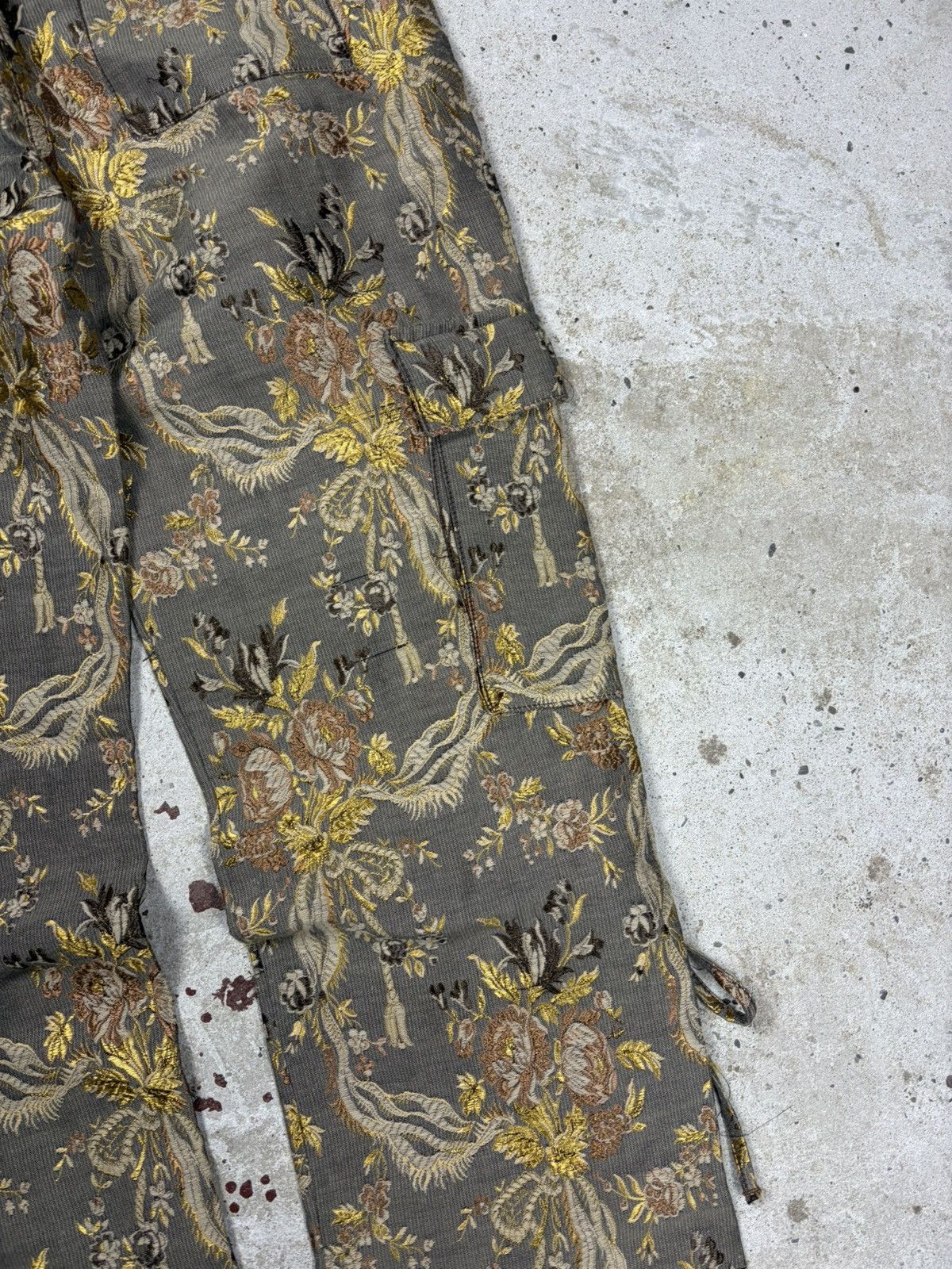 Roberto Cavalli Vintage 2000s Roberto Cavalli Class Floral Cargo Pants Size 30" / US 8 / IT 44 - 18 Thumbnail