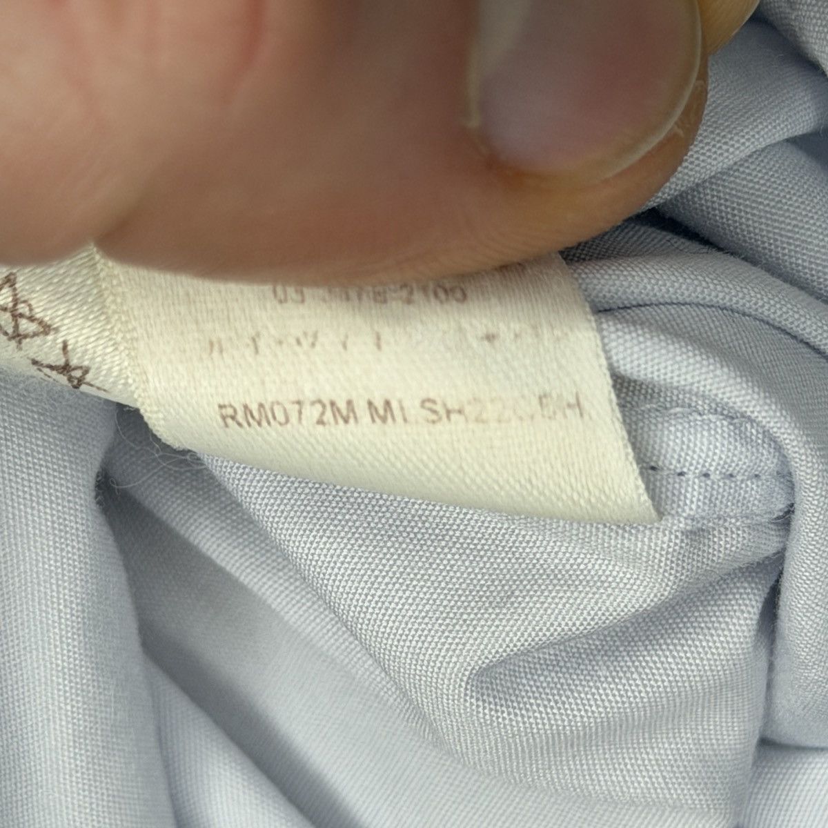 Louis Vuitton Louis Vuitton Classic Luxury Light Blue Shirt Size US M / EU 48-50 / 2 - 12 Thumbnail