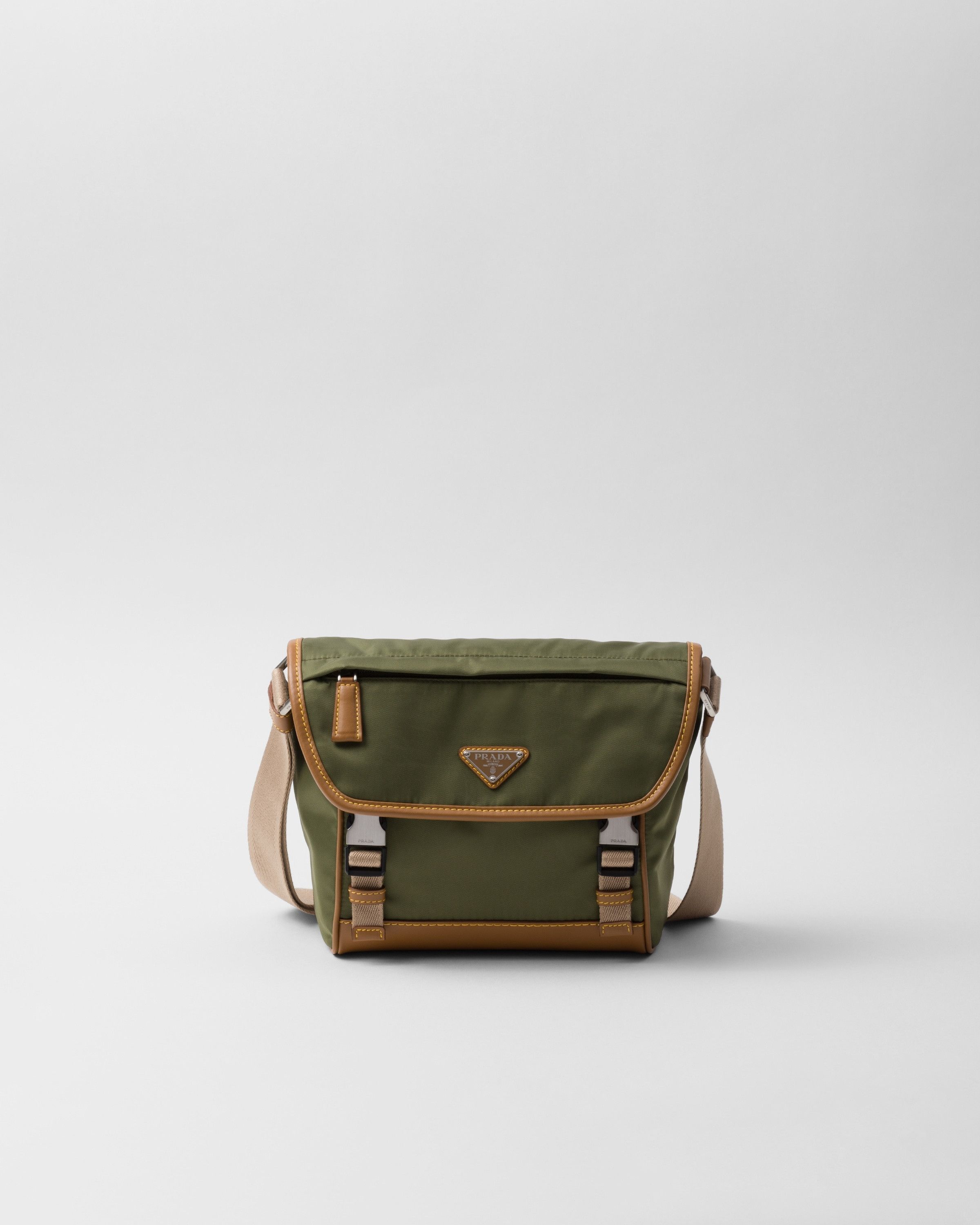 o1bcso1str1025 Size: OS / Re-Nylon Shoulder Bag in Green