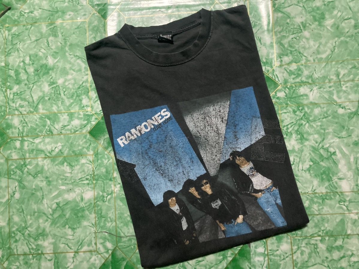 Band Tees × Vintage Vintage T-shirt Ramones Promo Album Size US XL / EU 56 / 4 - 9 Thumbnail