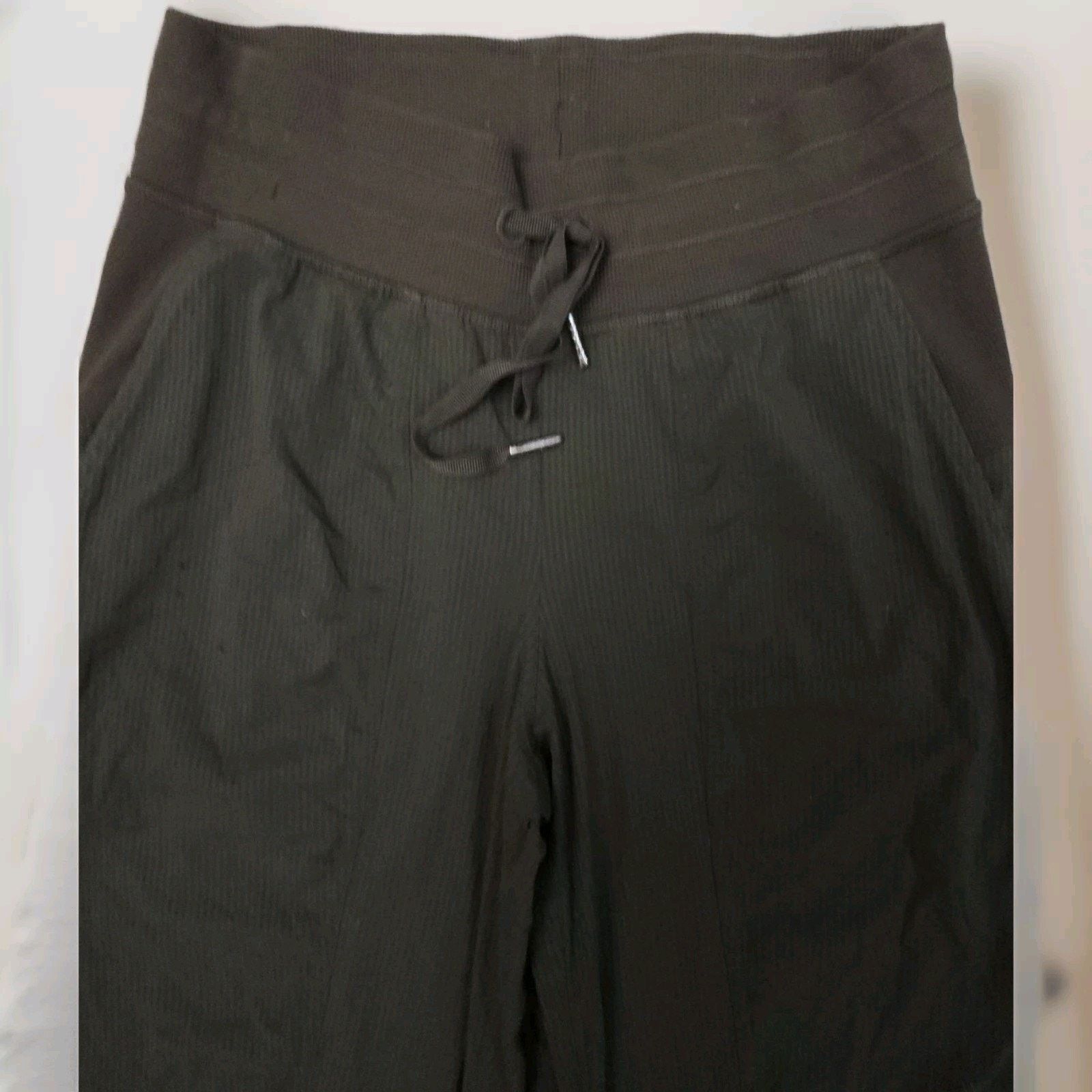Lululemon Lululemon Pants 4 Olive Dance Studio Jogger Full Length 28" Size 27" / US 4 / IT 40 - 8 Thumbnail