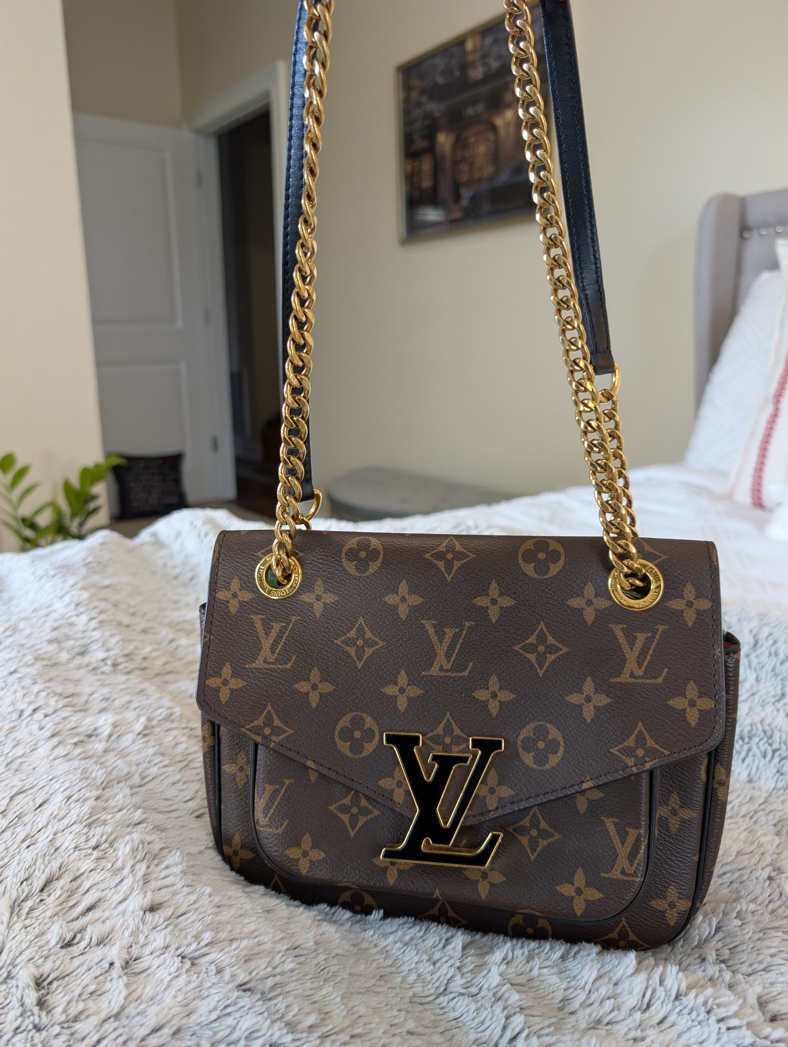 Louis Vuitton Monogram passy Size ONE SIZE - 2 Thumbnail