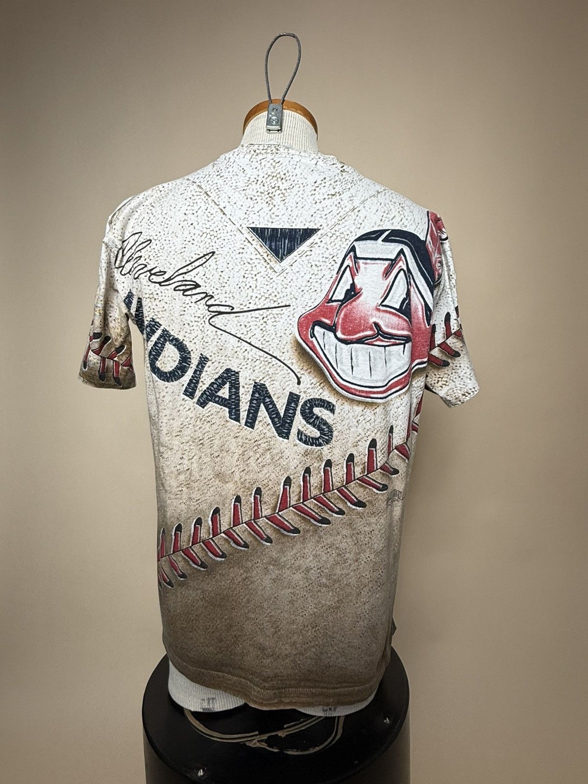 Vintage VINTAGE Chief Wahoo Cleveland Indians baseball printed Tee Size US L / EU 52-54 / 3 - 2 Thumbnail