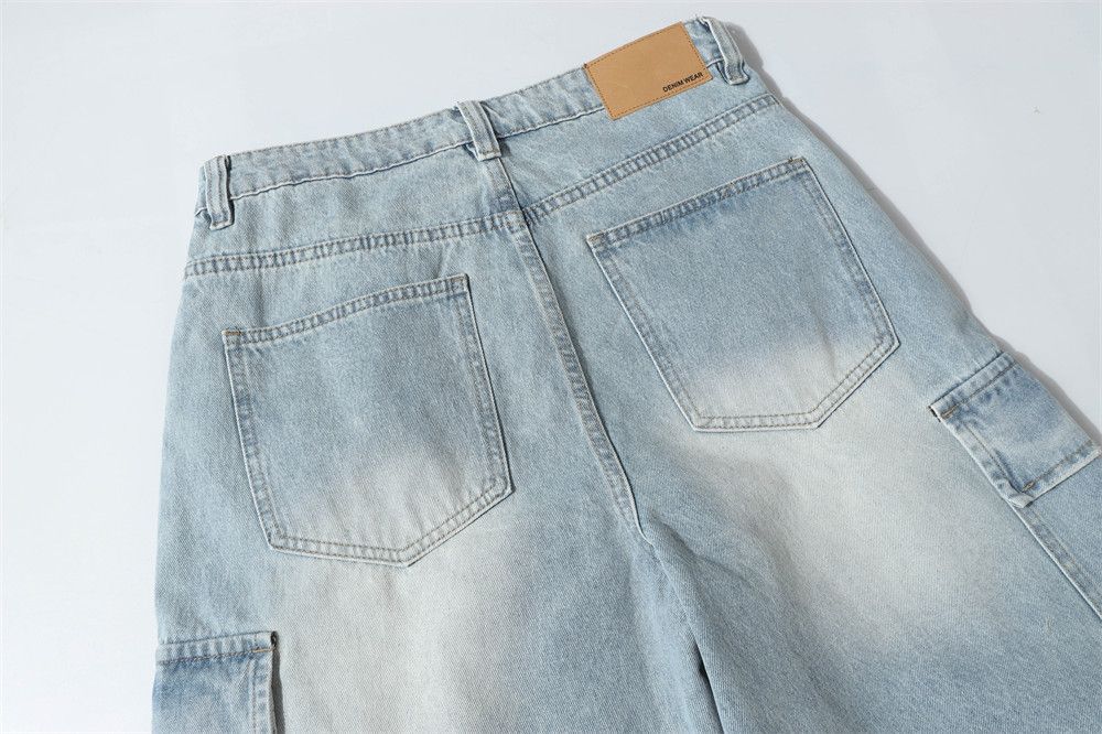 Vintage Retro Light-Wash Distressed Multi-Pocket Denim Shorts Size US 32 / EU 48 - 5 Thumbnail