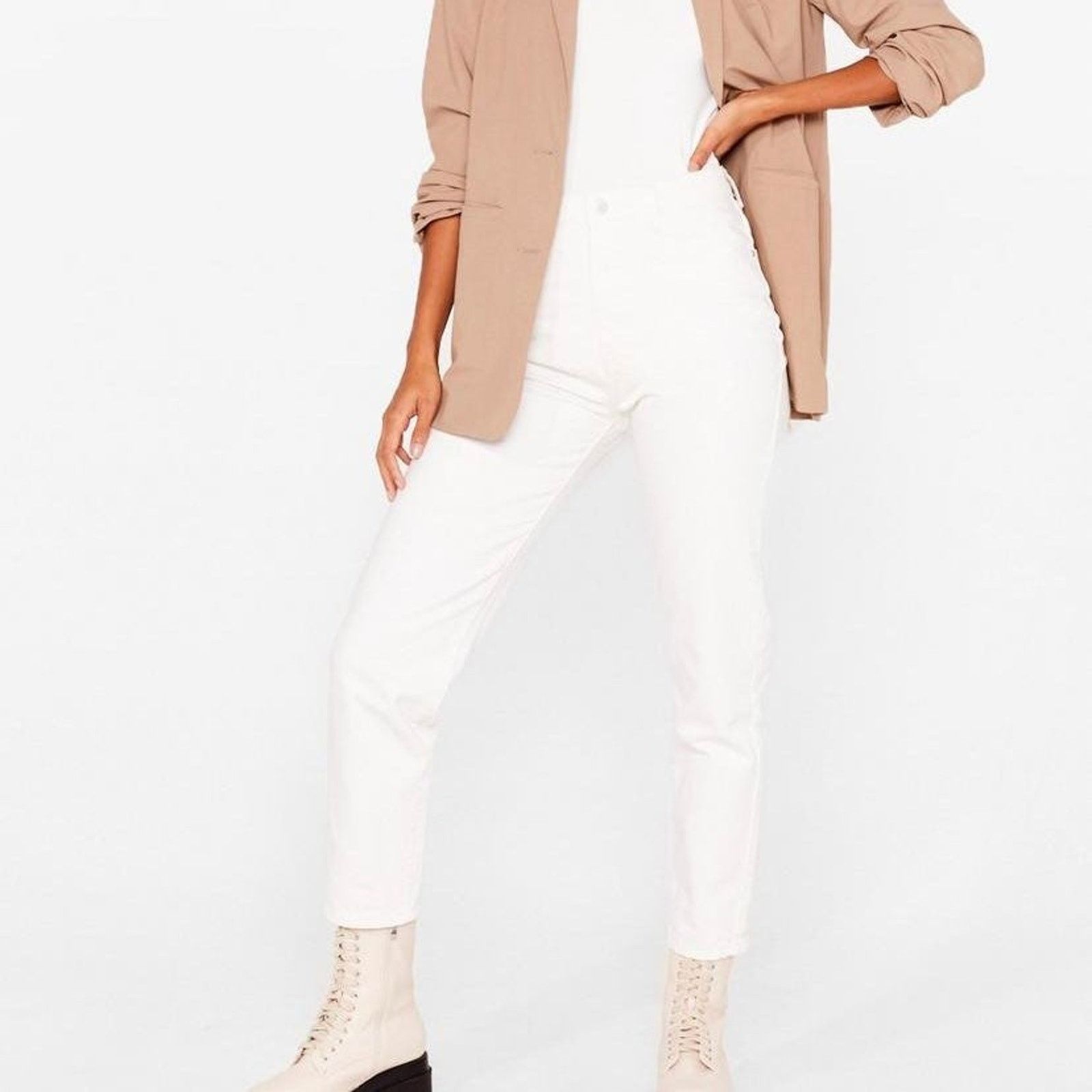 Nasty Gal Nasty Gal Redial Slim High Waisted Mom Jeans White Size 8 L Size 40" / US 18 - 1 Thumbnail
