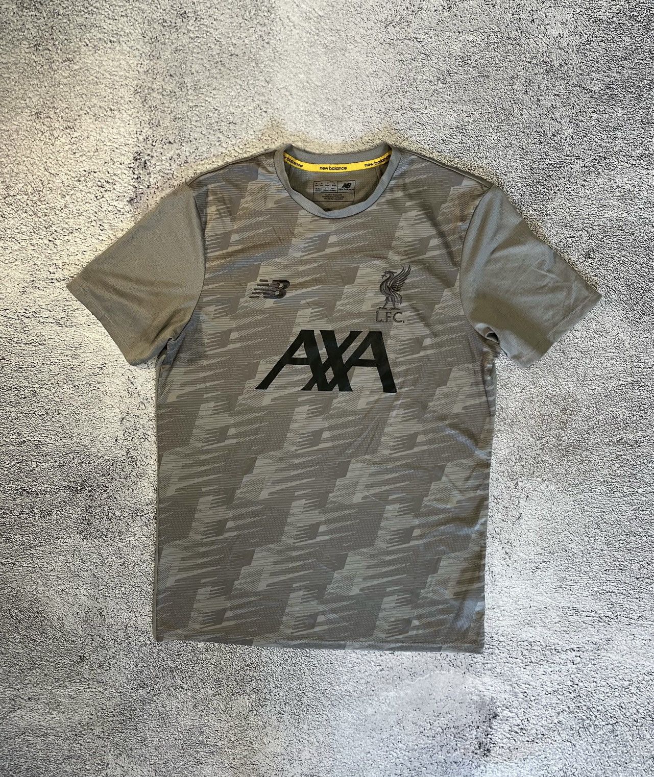 New Balance Liverpool FC Training Shirt 2019 2020 AXA Soccer Jersey Men Size US M / EU 48-50 / 2 - 1 Thumbnail