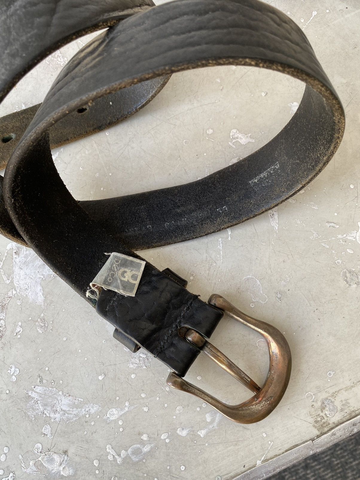 Levi's Vintage Levi’s Distressed Silver Buckle Logo Belts Leather Size ONE SIZE - 9 Thumbnail