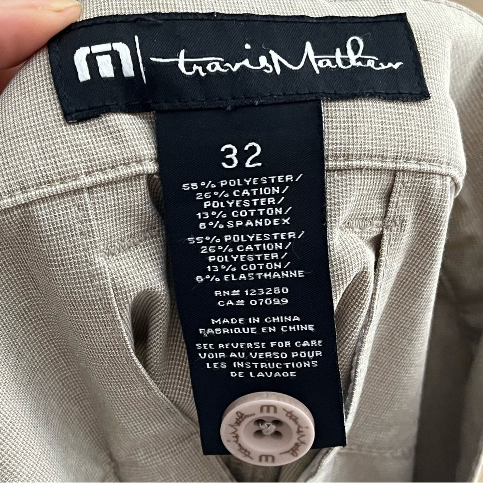 TravisMathew TRAVIS MATHEW tan flat front shorts men's size 32 summer Size US 32 / EU 48 - 4 Thumbnail