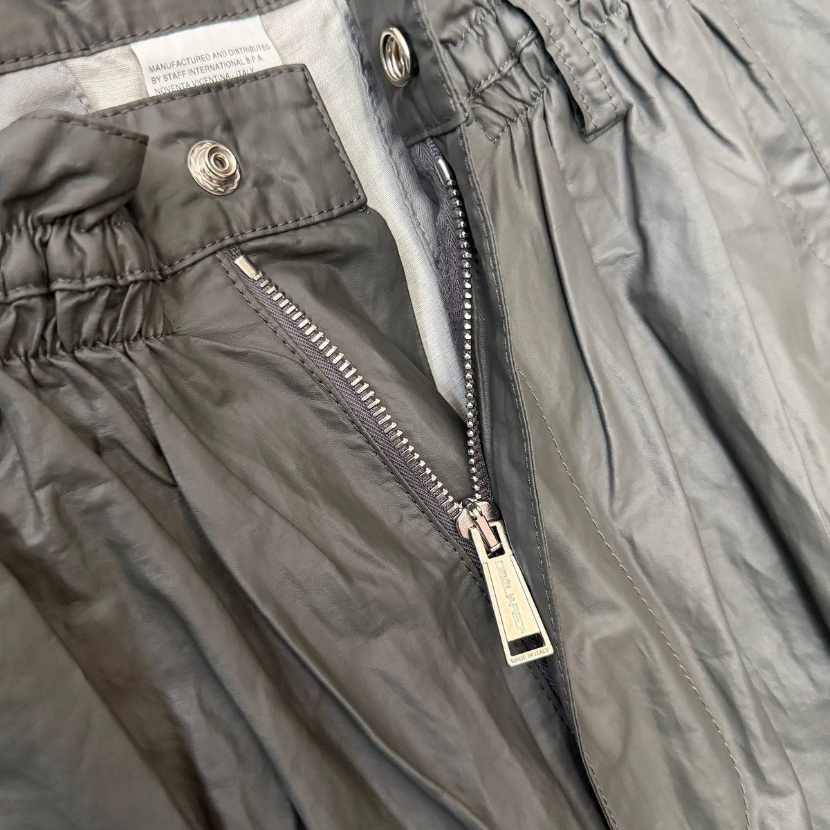 Dsquared2 Dsquared2 gray cargo shorts size 48/32 Size US 32 / EU 48 - 4 Thumbnail
