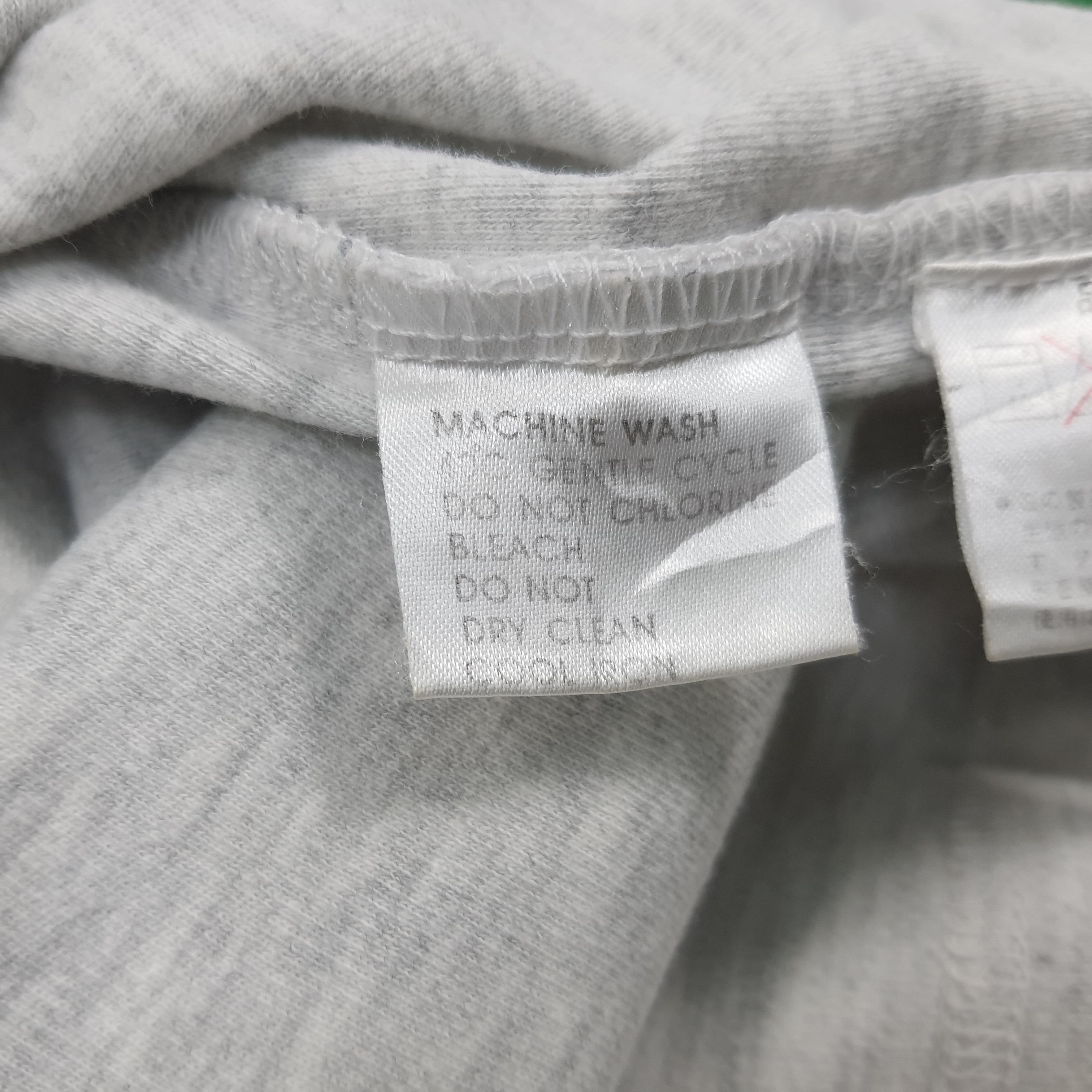 Vintage × Yves Saint Laurent Vintage Yves Saint Laurent YSL with Pocket Dedigner Tshirt Size US L / EU 52-54 / 3 - 10 Thumbnail