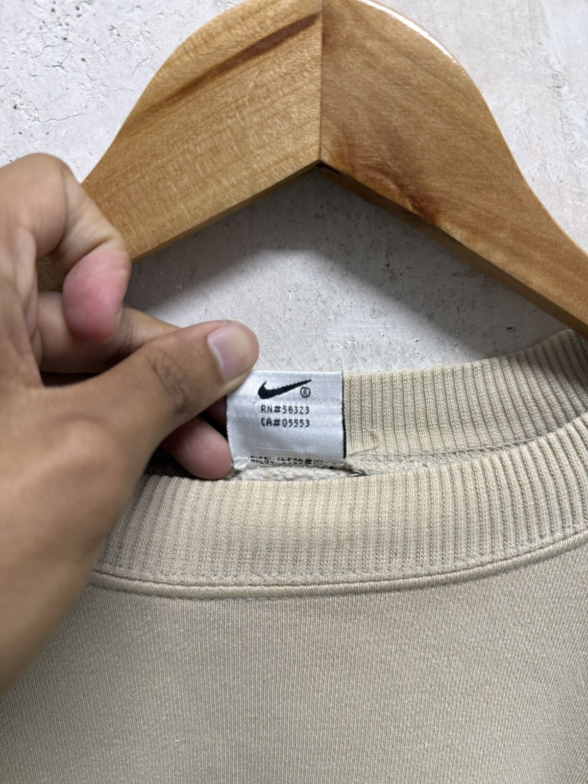 Nike Vintage Nike Small Swoosh Cream Travis Hoodie Size US XXL / EU 58 / 5 - 7 Thumbnail