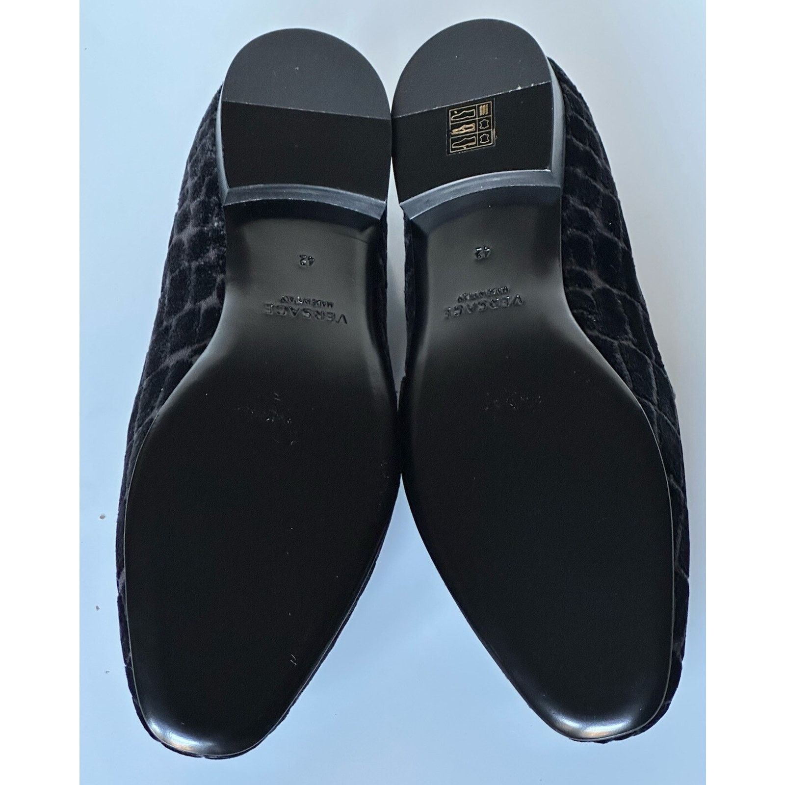 Versace VERSACE Men's Black Velvet Loafers Shoes 9 US 1003792 Size US 9 / EU 42 - 10 Thumbnail