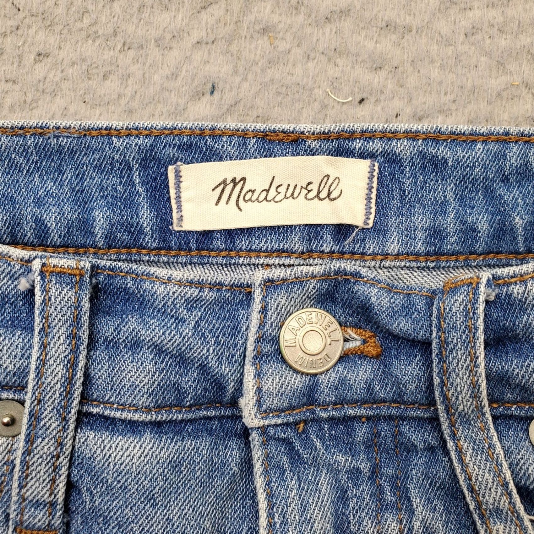 Madewell Madewell Women's Jeans, 24, Blue Denim, Straight, Classic Fit, Distressed, Faded, Raw Hem, 5-Pocket, Cotton Denim, Button Closure, Vintage No Size 42" / US 20 - 7 Thumbnail