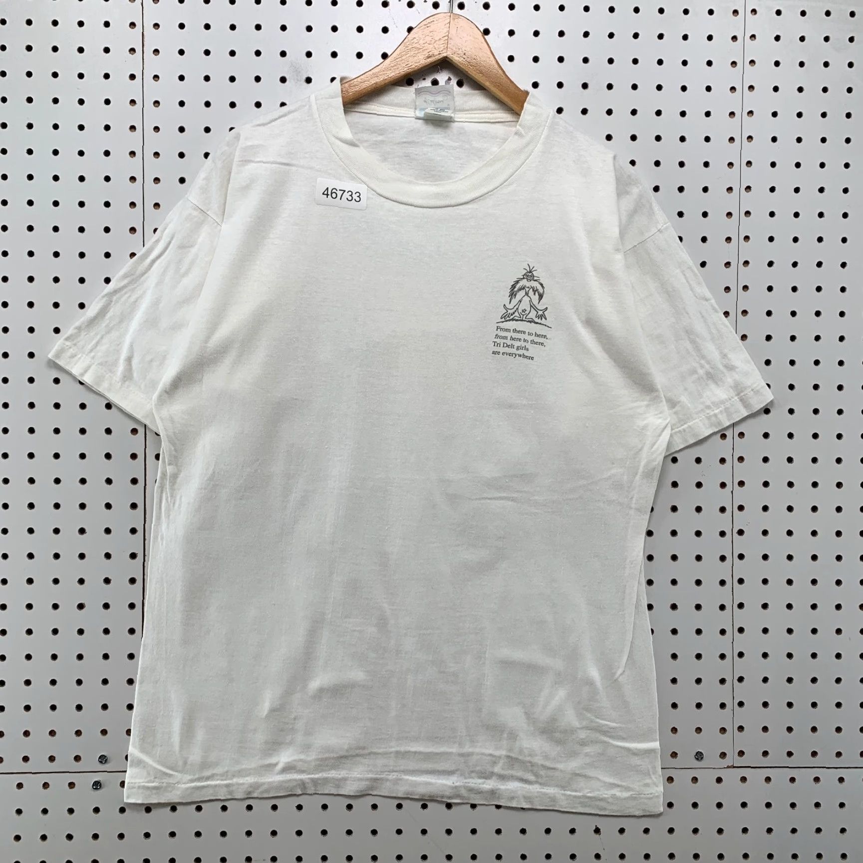 Delta VINTAGE Dr Seuss Tri Delta Shirt Mens L Single Stitch Fish Wisconsin Shirt Men 90s University Beige Cotton T-Shirt Size US L / EU 52-54 / 3 - 2 Thumbnail