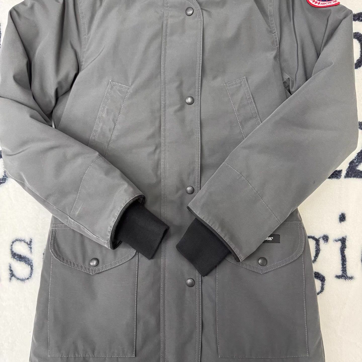 Canada Goose Canada Goose Trillium Graphite Down Parka。 Q10 Size US XS / EU 42 / 0 - 2 Thumbnail