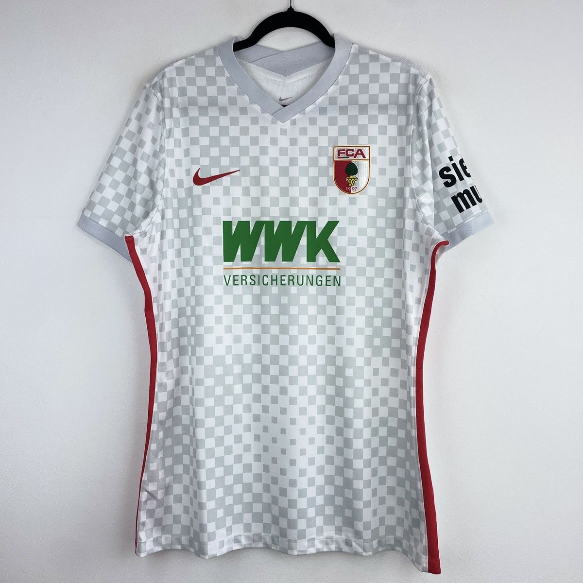 Nike FC Augsburg Away Nike Men’s Jersey Shirt 2021/2022 Size US XL / EU 56 / 4 - 1 Thumbnail