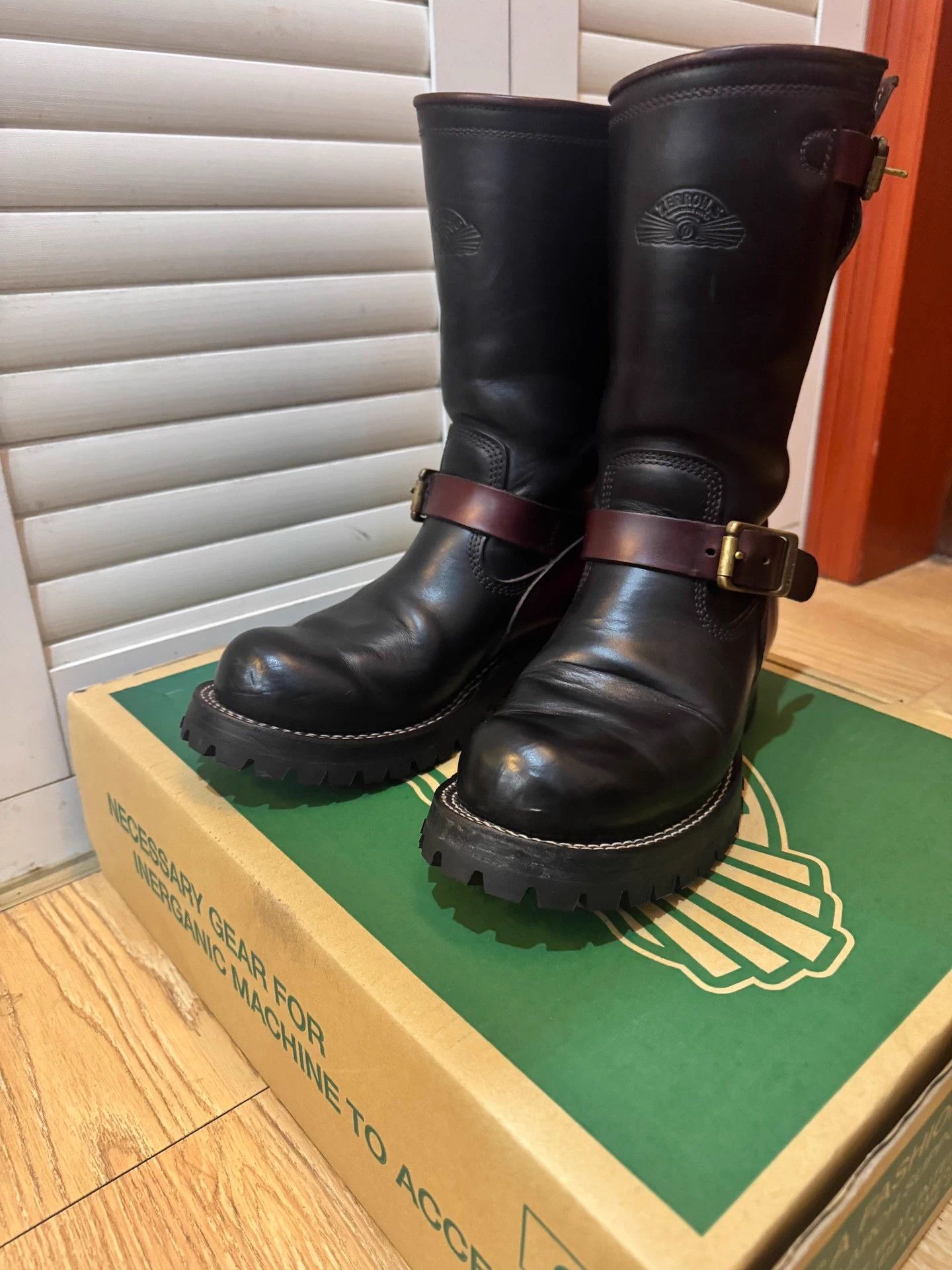 zerrows Zerrows Engineer Boot Japanese Colorblocked 8.5E Steel Toe Size US 8.5 / EU 41-42 - 1 Thumbnail